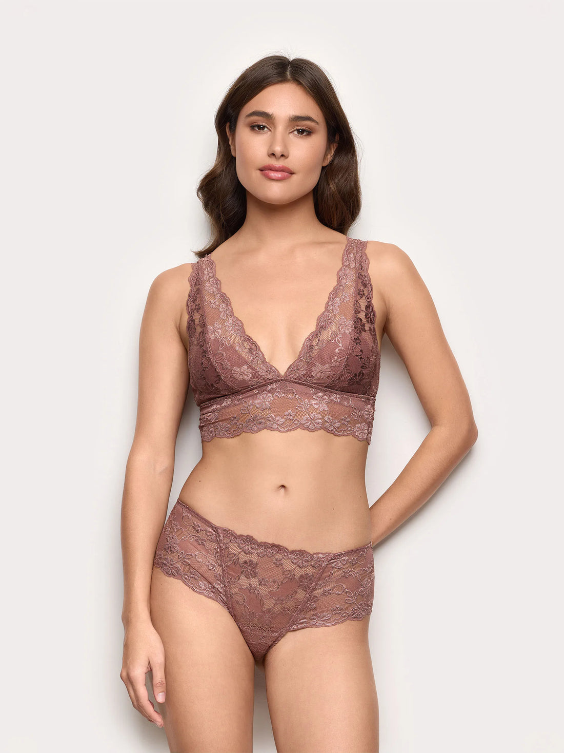Yamamay_Dark Mauve_Brazilian Briefs - Primula Color_ICUD191001_063_01