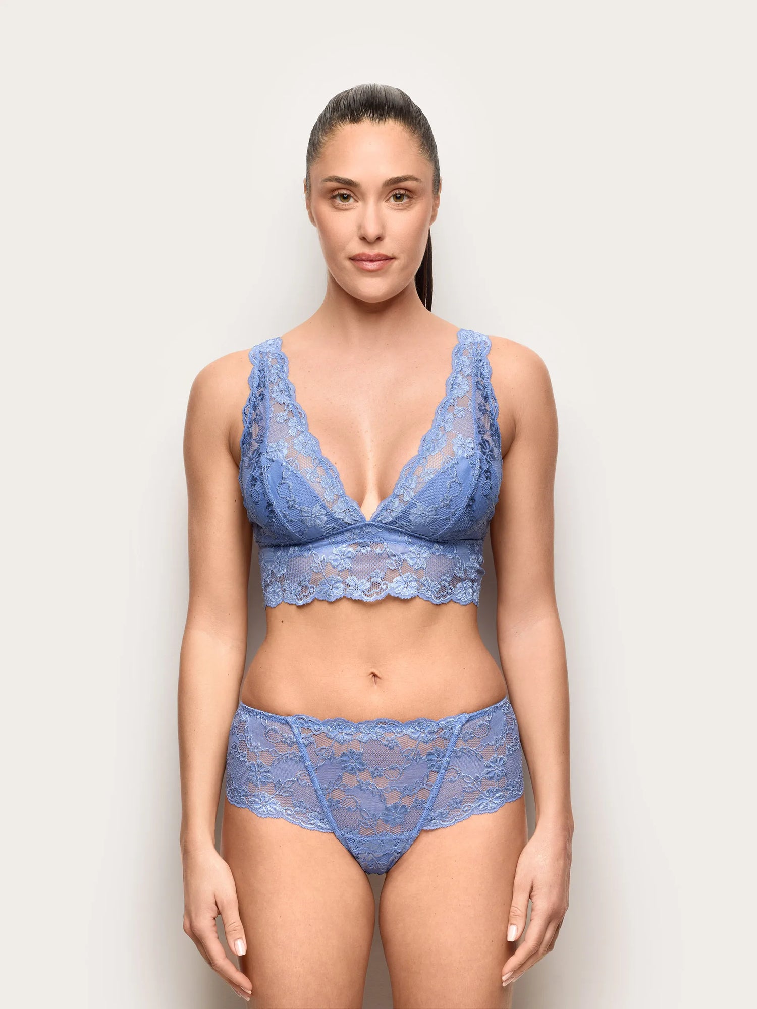 Yamamay_Denim_Brazilian Briefs in Lace and Microfiber - Primula Color_ICUD191002_038_02