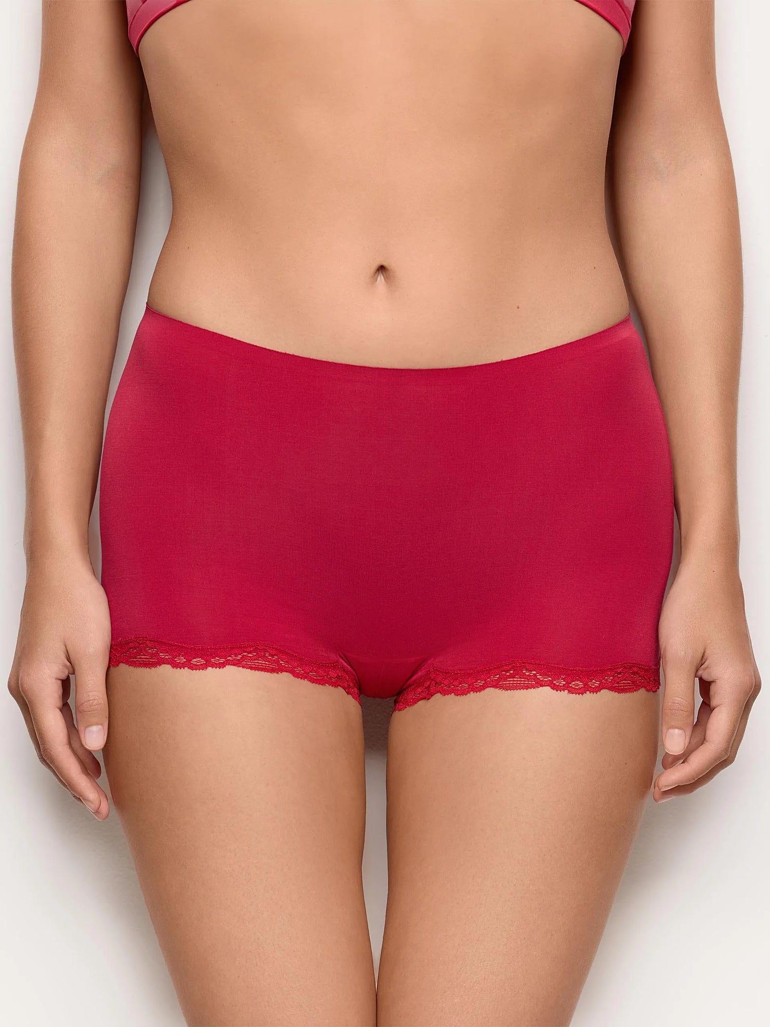 Yamamay_Ruby Red_Tencel¨ Modal Panty with Silk_IPBD184001_909_03
