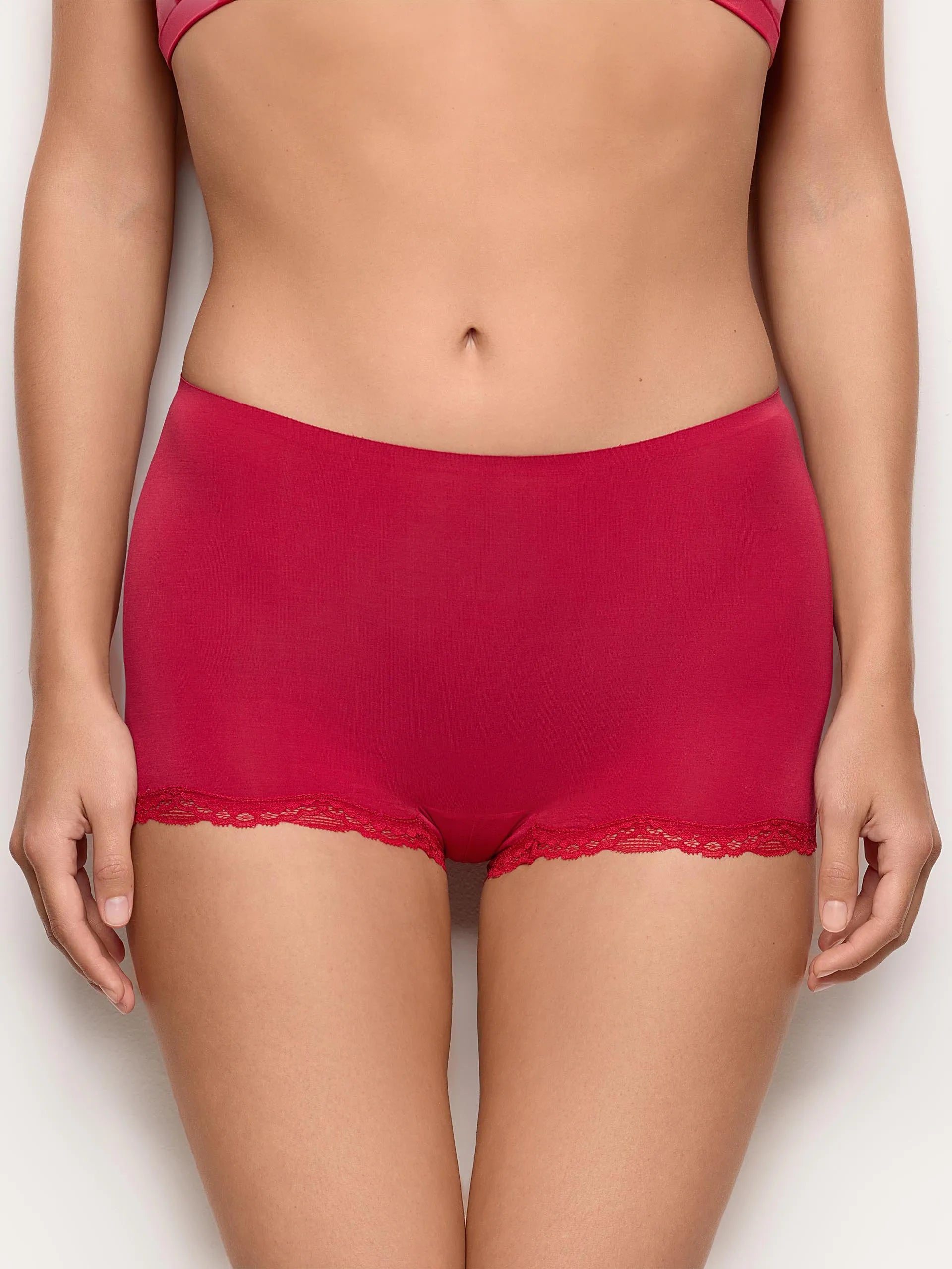 Yamamay_Ruby Red_Tencel¨ Modal Panty with Silk_IPBD184001_909_03
