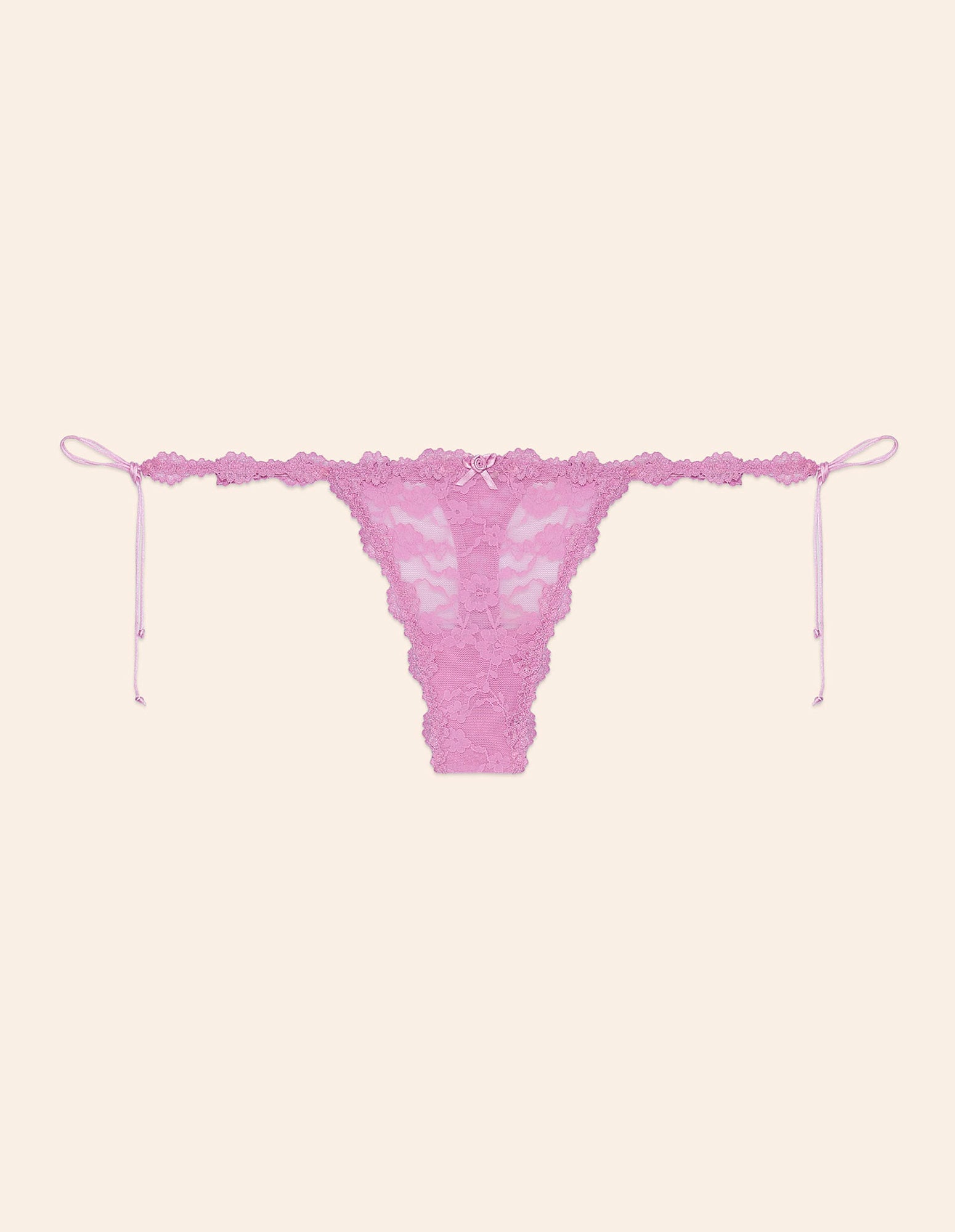 Yamamay_Fancy Lace Low-Rise Thong in Stretch Lace with Recycled Fibers_IPED181016_077_05