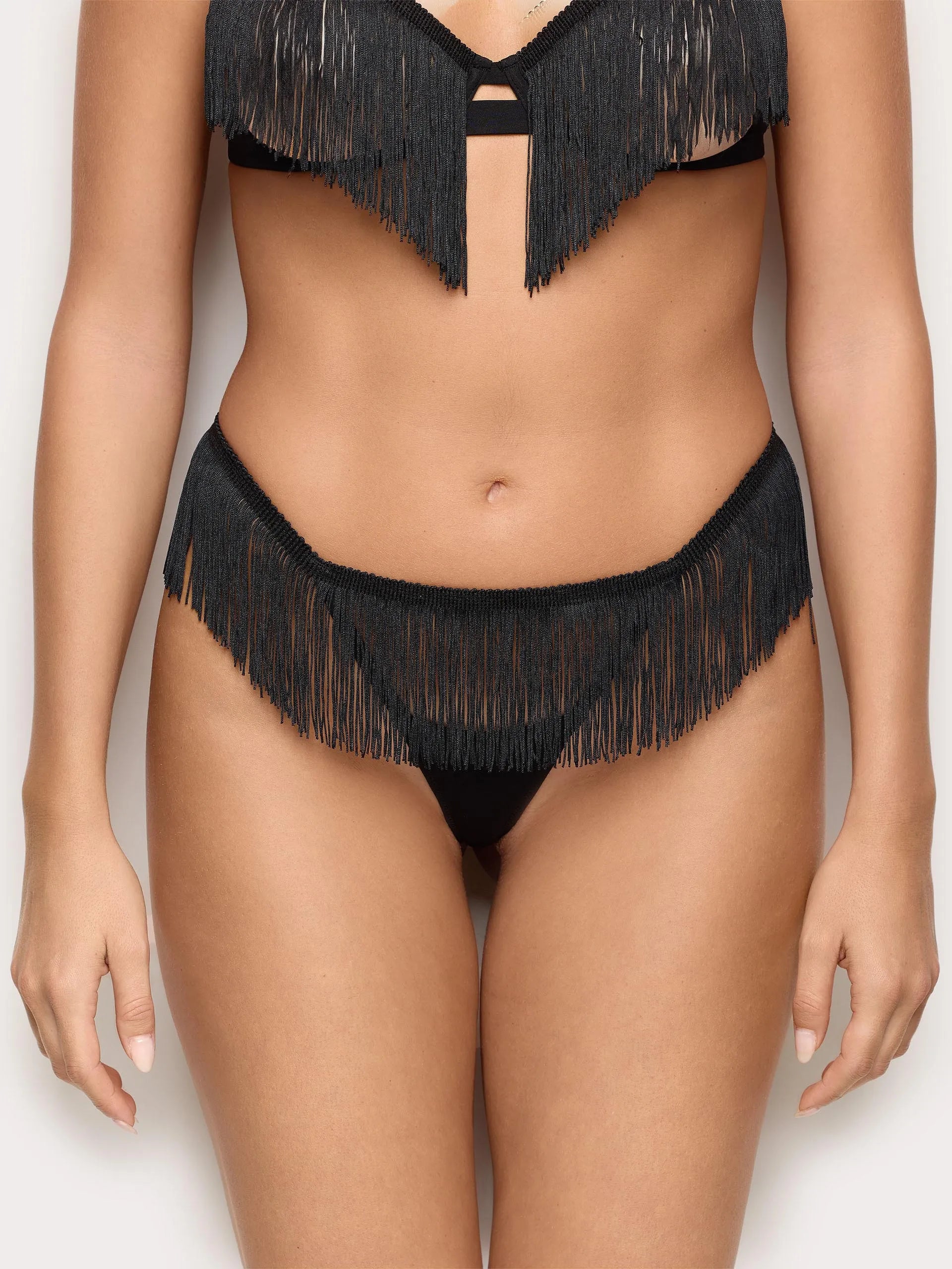 Yamamay_Black_Thong with Adjustable Side and Fringes - Priv� Dana_IPED191002_072_03