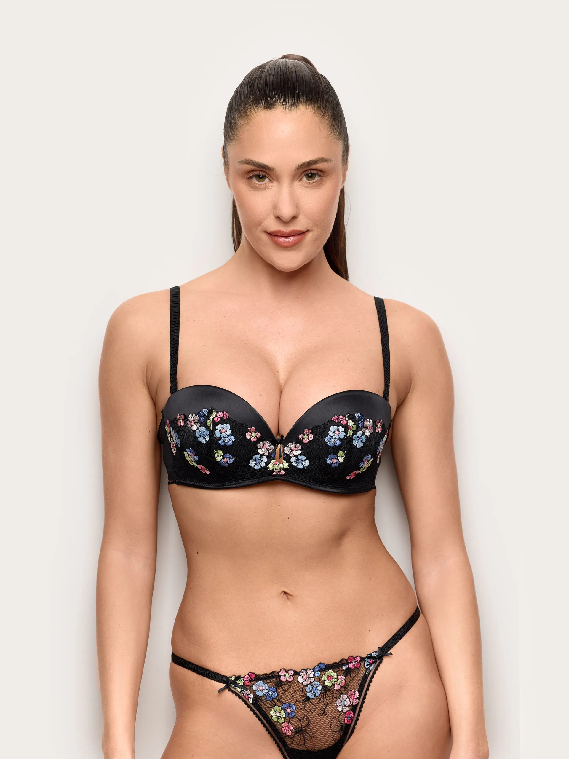 Yamamay_Black_Push Push Up Bandeau Bra - Milli_IPPD191002_072_01