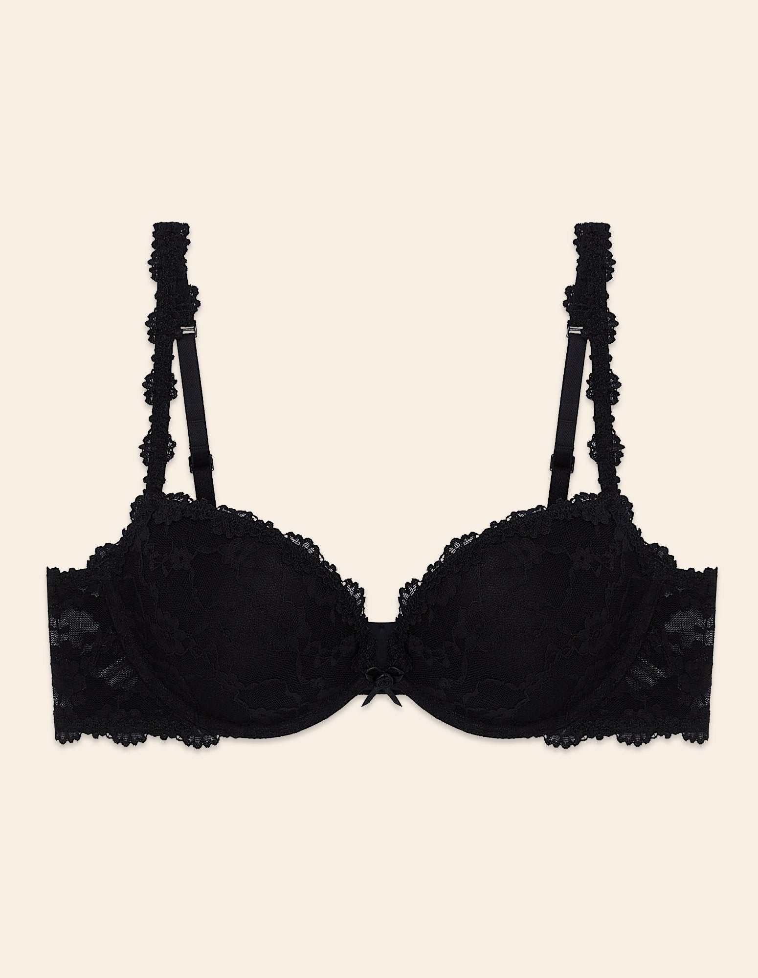 Yamamay_Fancy Lace Push-Up Lace Bra with Slightly Padded Cups and Underwire_IPUD181015_072_04