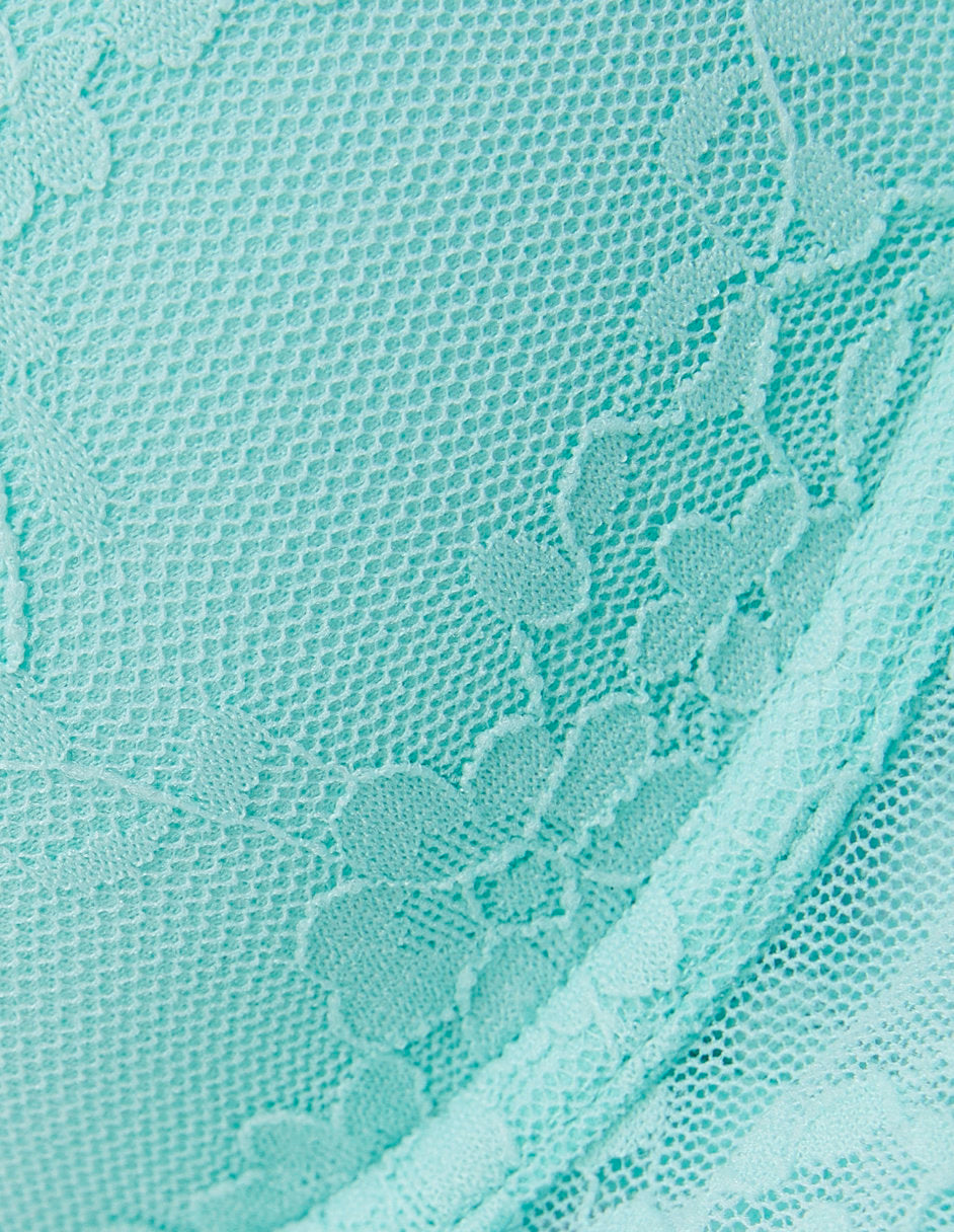 Yamamay_Fancy Lace Push-Up Lace Bra with Slightly Padded Cups and Underwire_IPUD181016_001_05