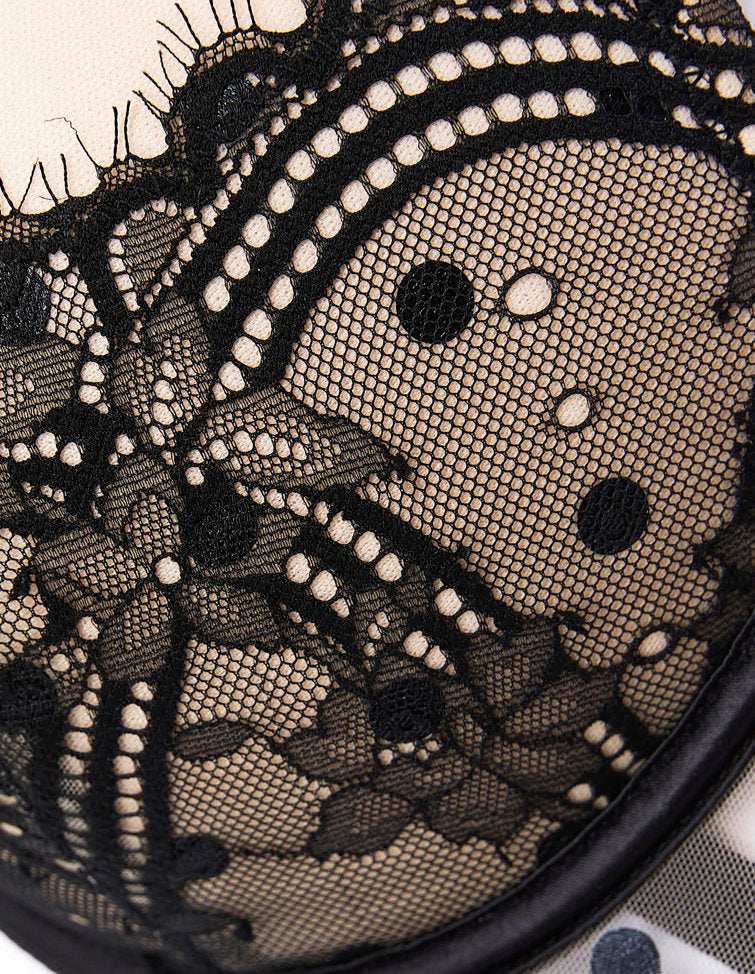 Yamamay_Delice Push-Up Bra with Graduated Cup and Underwire_IPUD181019_075_05