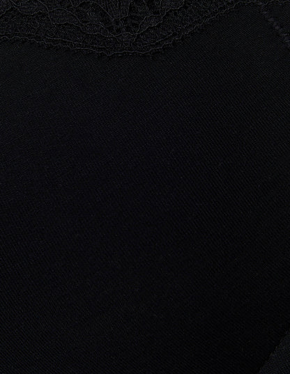 Yamamay_Modal &amp; Silk Push-Up Bra with Underwire and Lightly Padded Cups_IPUD181021_072_05