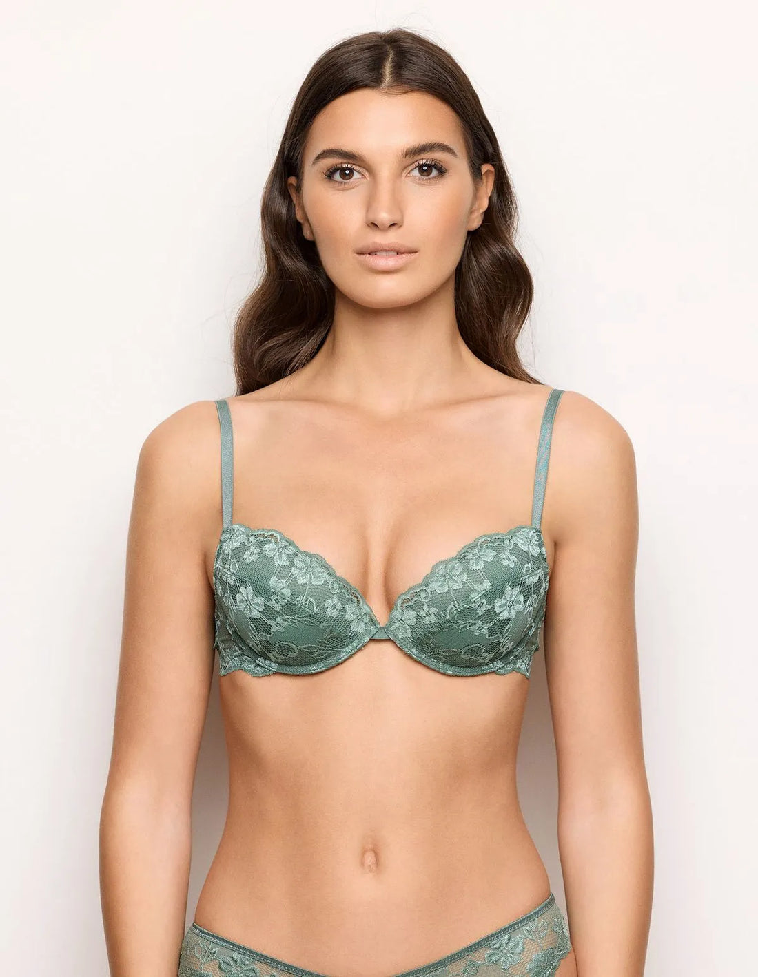 Yamamay_Sage Green_Push-Up Bra in Sage Green Ð Primula Color_IPUD183005_120_02