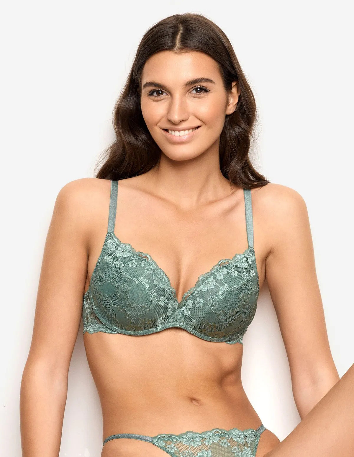 Yamamay_Sage Green_Wireless Push-Up Bra in Sage Green Ð Primula Color_IPUD183006_120_01
