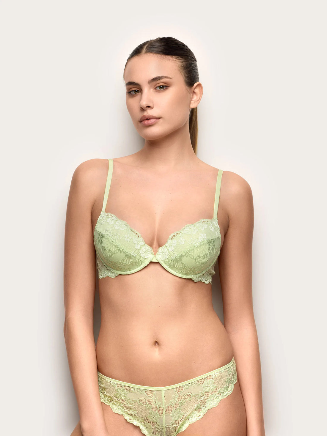 Yamamay_Light Green_Push Up Bra - Primula Color_IPUD191008_109_01