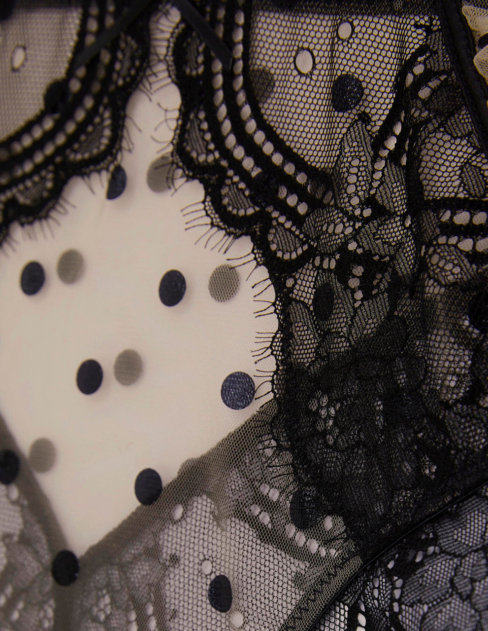 Yamamay_Delice Classic Briefs in Lace and Tulle with Recycled Fibers_ISLD181009_075_06