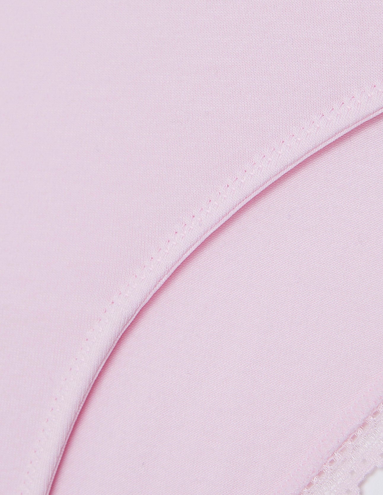 Yamamay_Vicky Solid Color Classic Briefs in Stretch Cotton with Lace Trim_ISLD181011_900_05