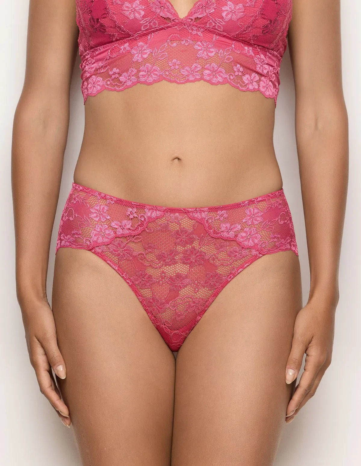 Yamamay_Fuchsia_Lace Briefs in Mauve Pink Ð Primula Color_ISLD183003_040_03