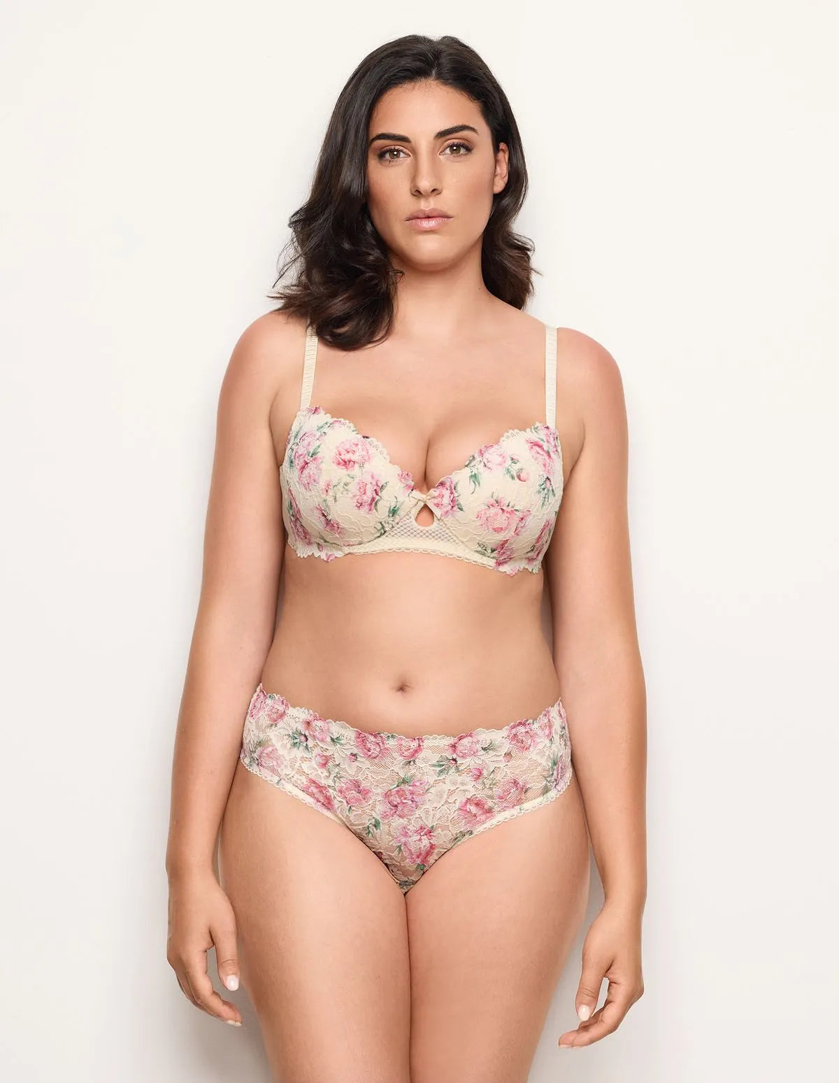 Yamamay_Almond_Brief in Tulle and Lace Ð Eloise_ISLD183012_244_02