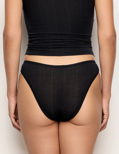 Yamamay_Black_Ribbed Brief Ð Soft Modal Rib_ISLD183017_072_04