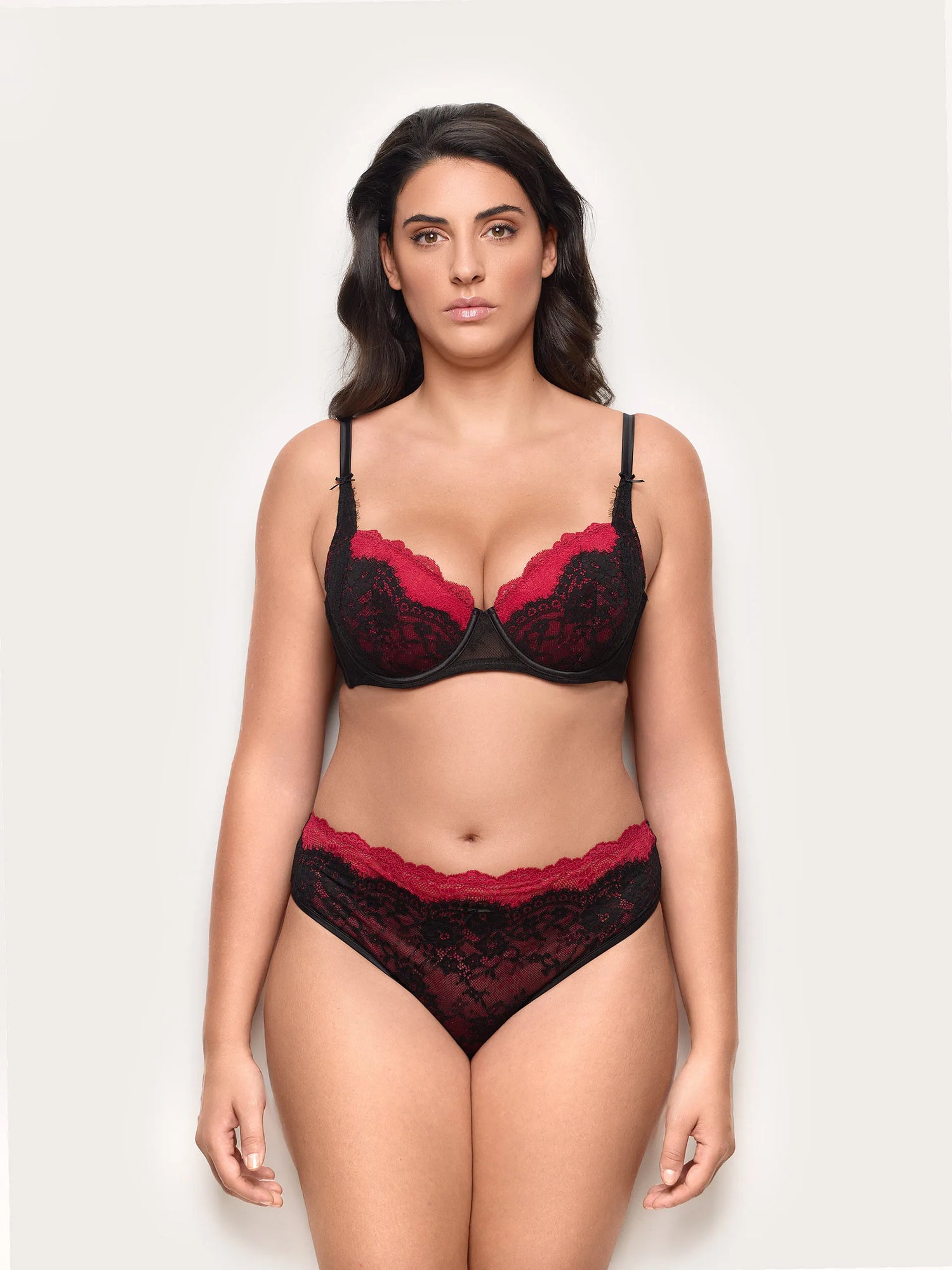 Yamamay_Black_Briefs in Lace with Satin Details Romantic_ISLD184005_072_02