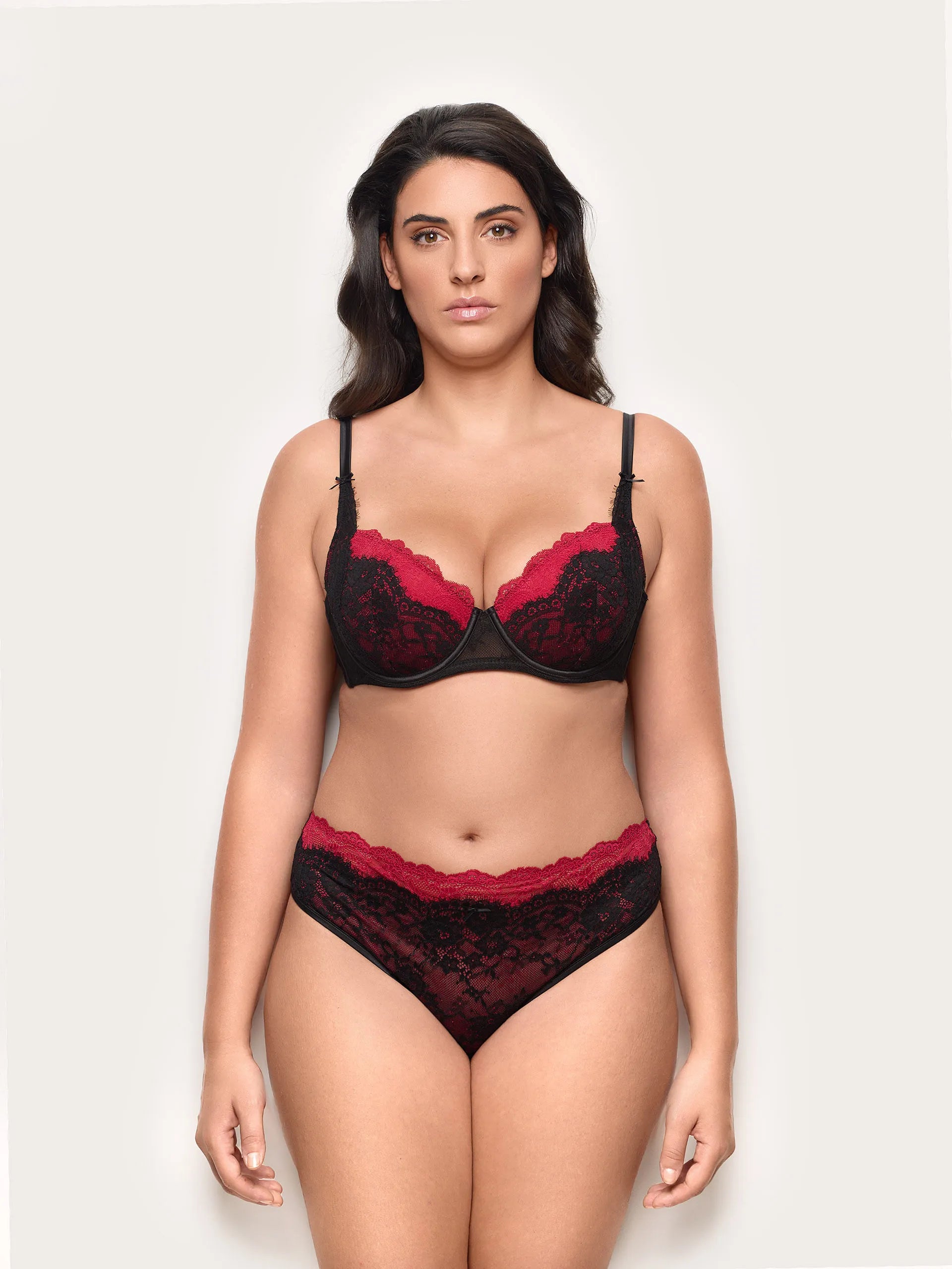 Yamamay_Black_Briefs in Lace with Satin Details Romantic_ISLD184005_072_02