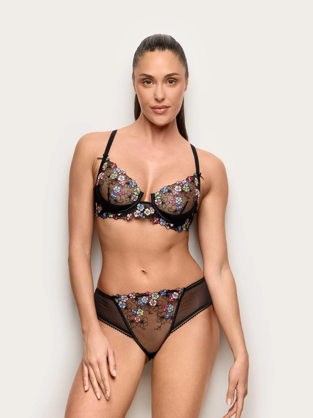 Yamamay_Black_Briefs - Milli_ISLD191006_072_01