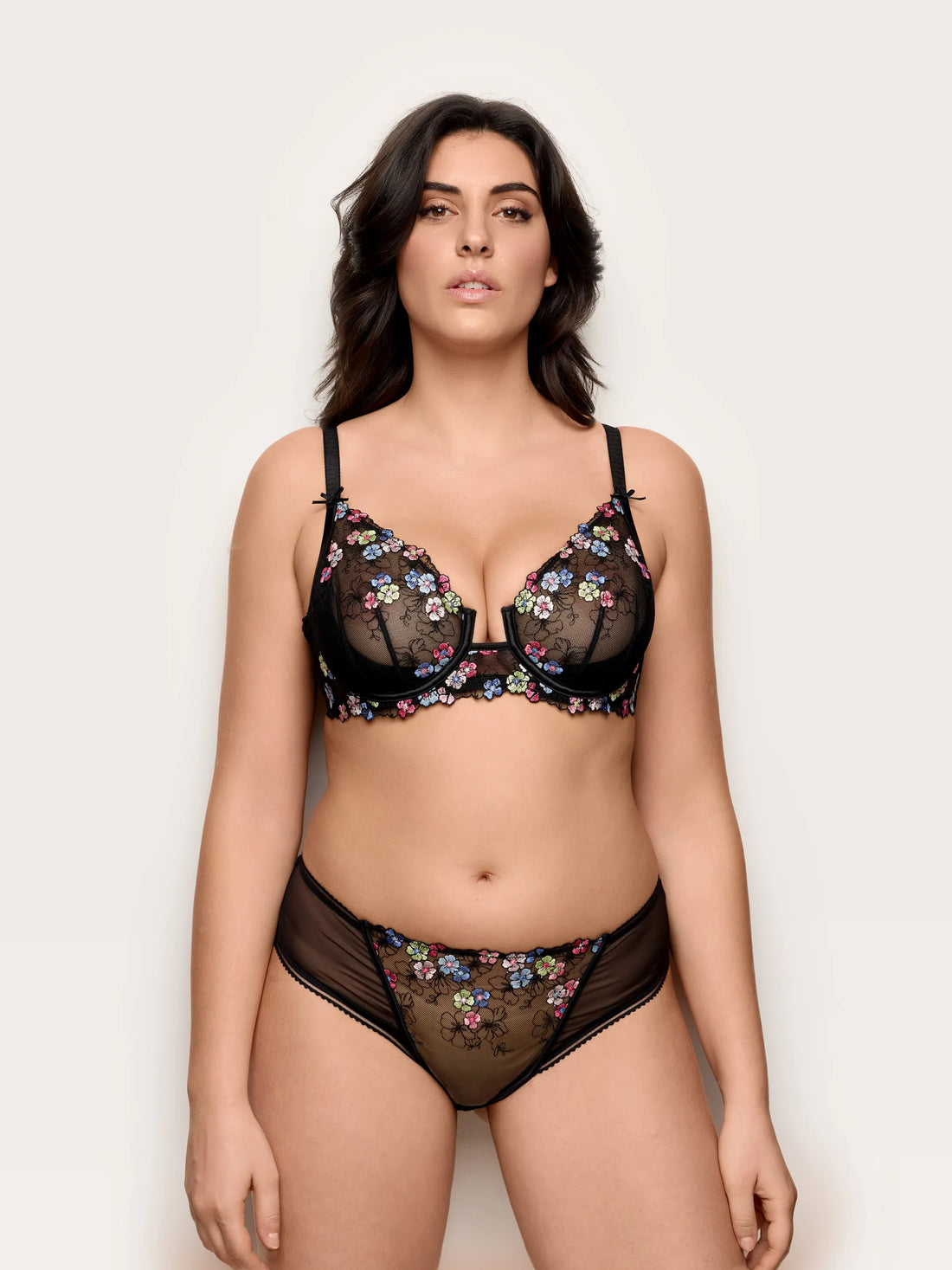 Yamamay_Black_Briefs - Milli_ISLD191006_072_06