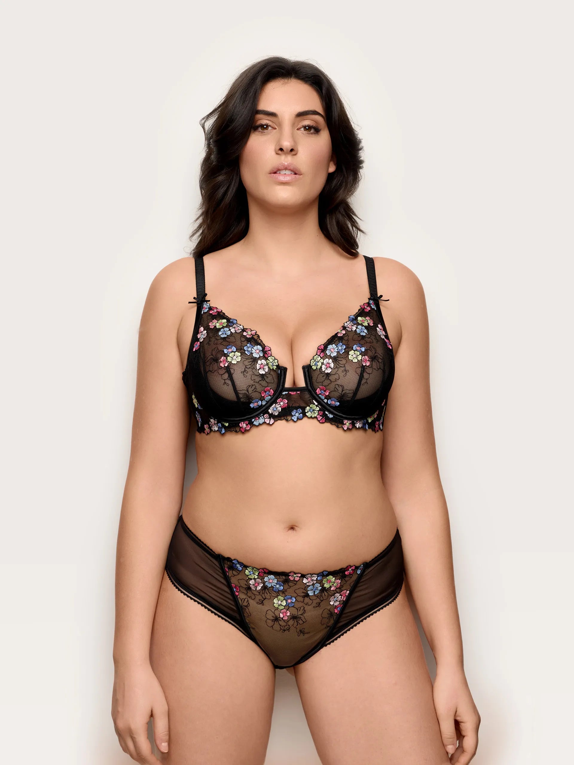 Yamamay_Black_Briefs - Milli_ISLD191006_072_06