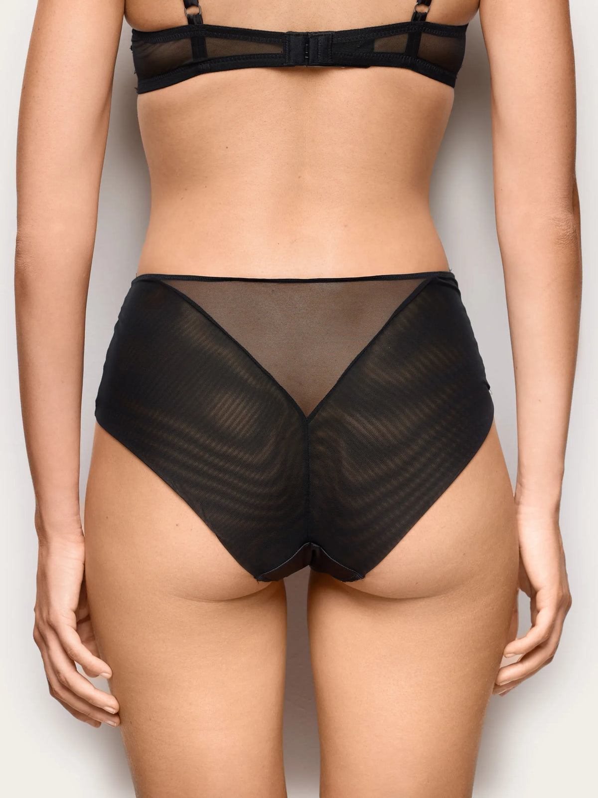 Yamamay BLACK Women High-Waist Bottom - Black Shadow SKU: ISLD193007_072 Image 04