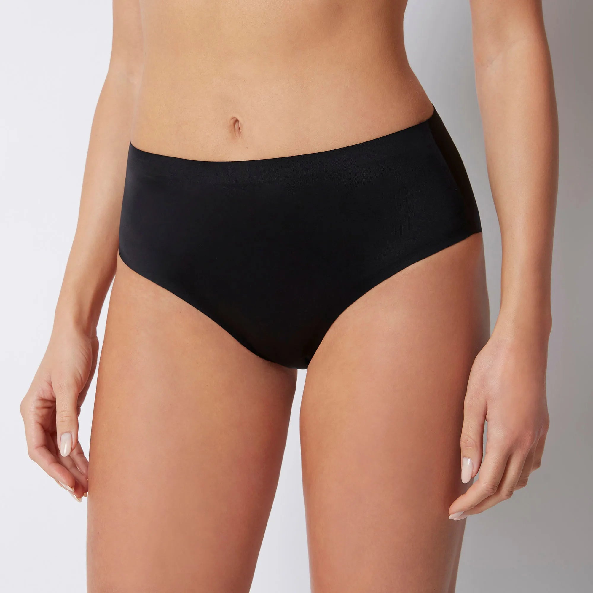 Yamamay_Black_High-Waist Briefs Ð Principessa_ISLD99X009_072_03