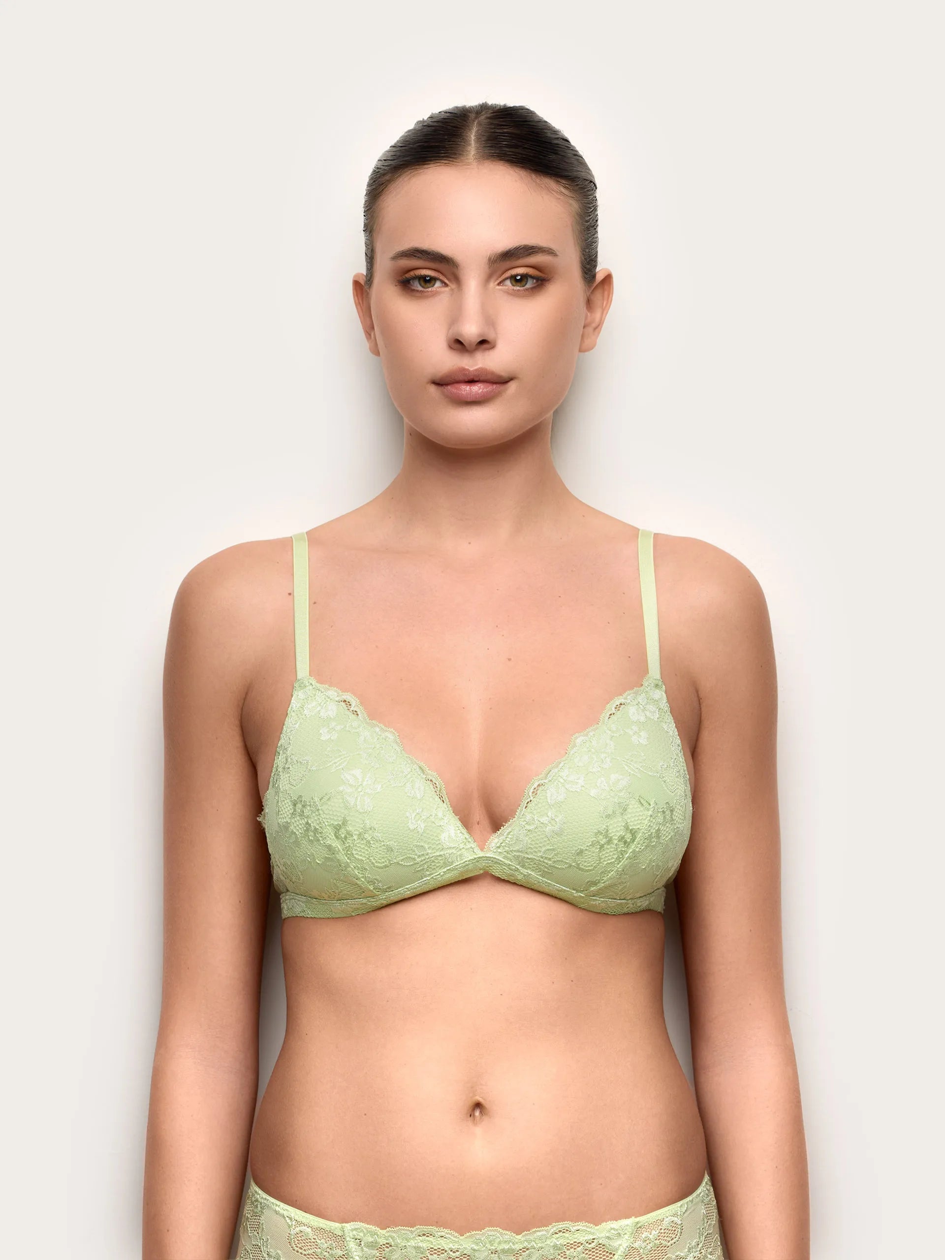 Yamamay_Light Green_Padded Triangle Push Up Bra - Primula Color_ITRD191002_109_02