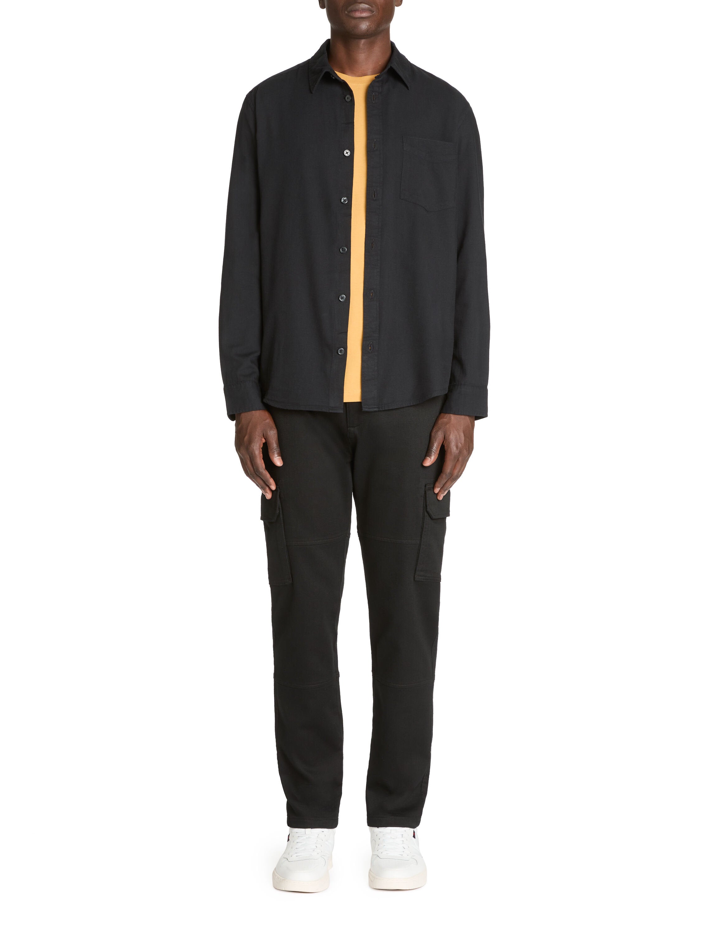 Celio_Black Straight Cargo Pants_JOMAILLE_BLACK_01