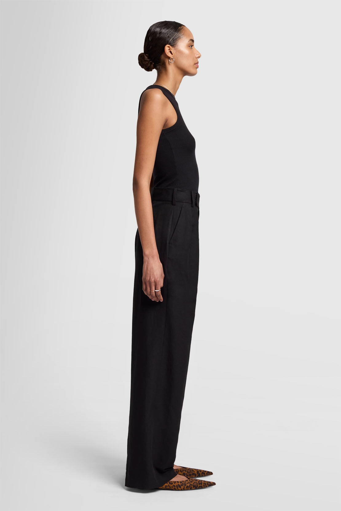 Pleated Trouser Linen Black_05