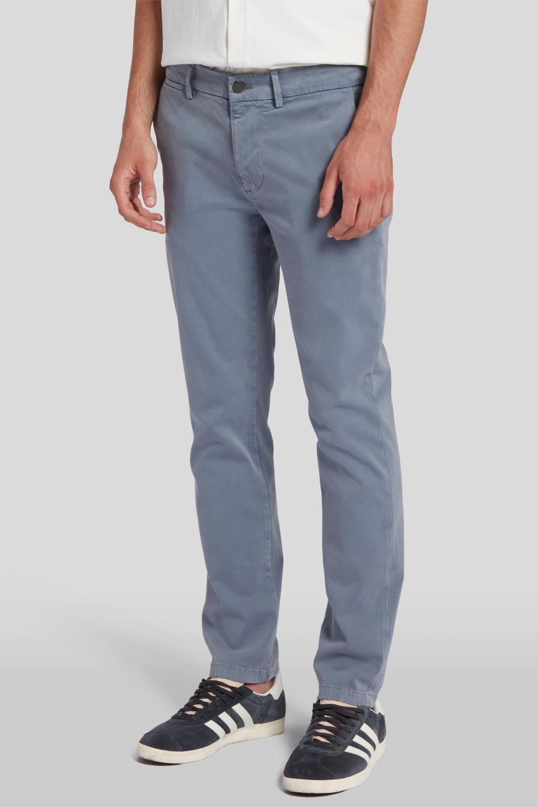 Slimmy Chino Tap. Luxe Performance Sateen Dusty Blue_JSU9T490DU_DU_02