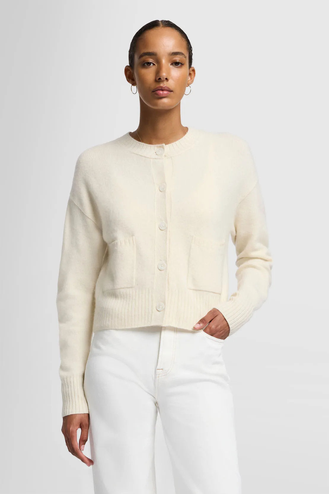 Classic Cardigan Cashmere Blend Milk_JSWL6540MK_MK_01