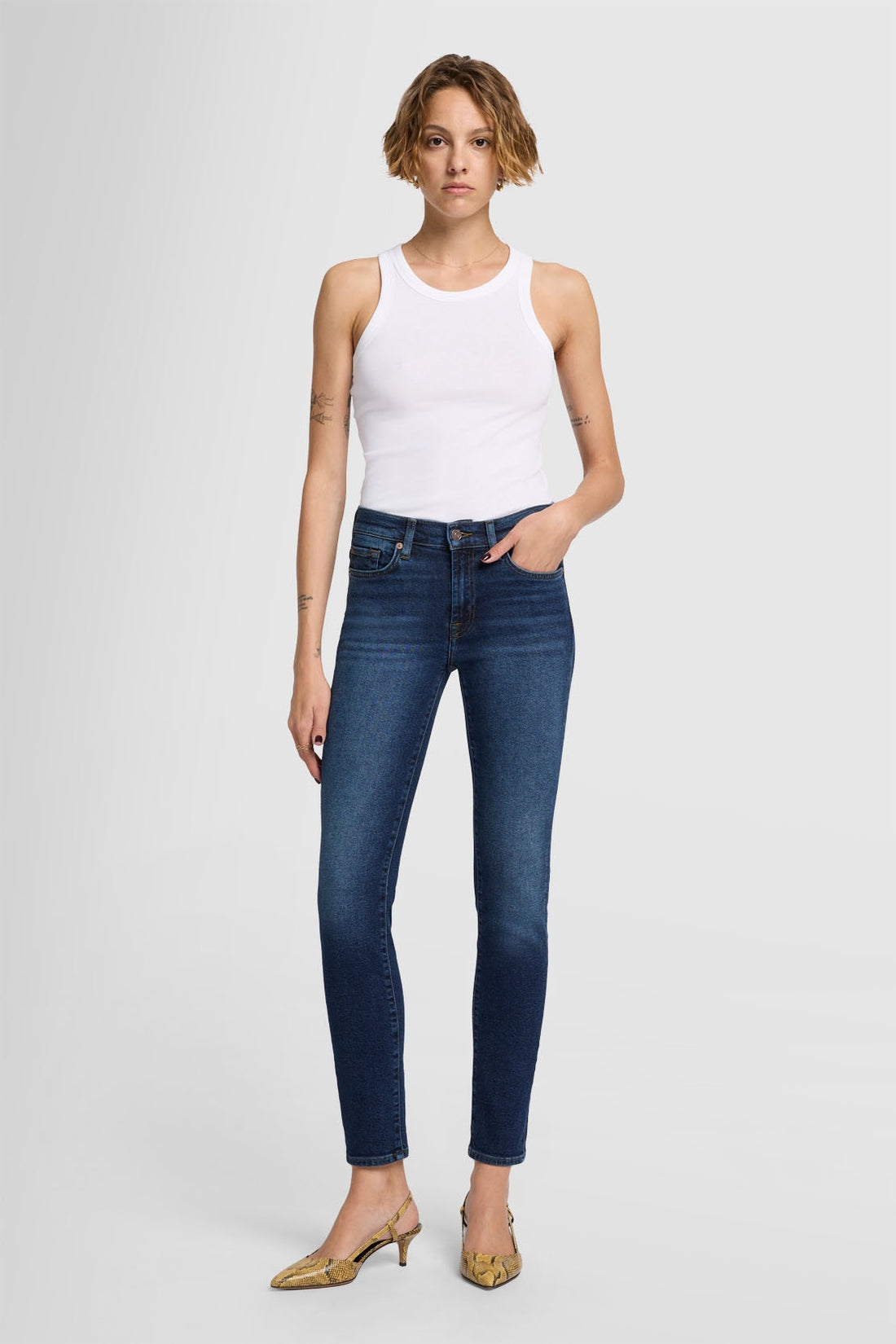 Roxanne Cisco_JSWXA910CI_CI_01