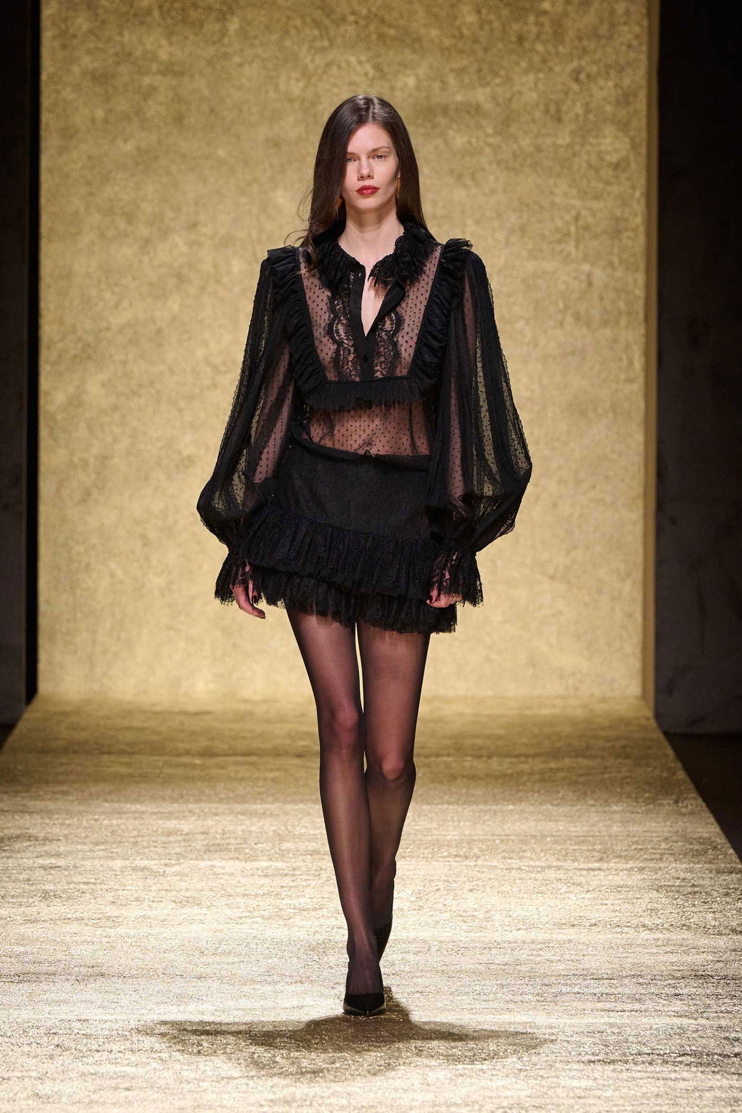 Luisa Spagnoli_Nero_Lanteri - Lace and Plumetis Tulle Blouse Ð Fashion Show_LANTERI_0101_01