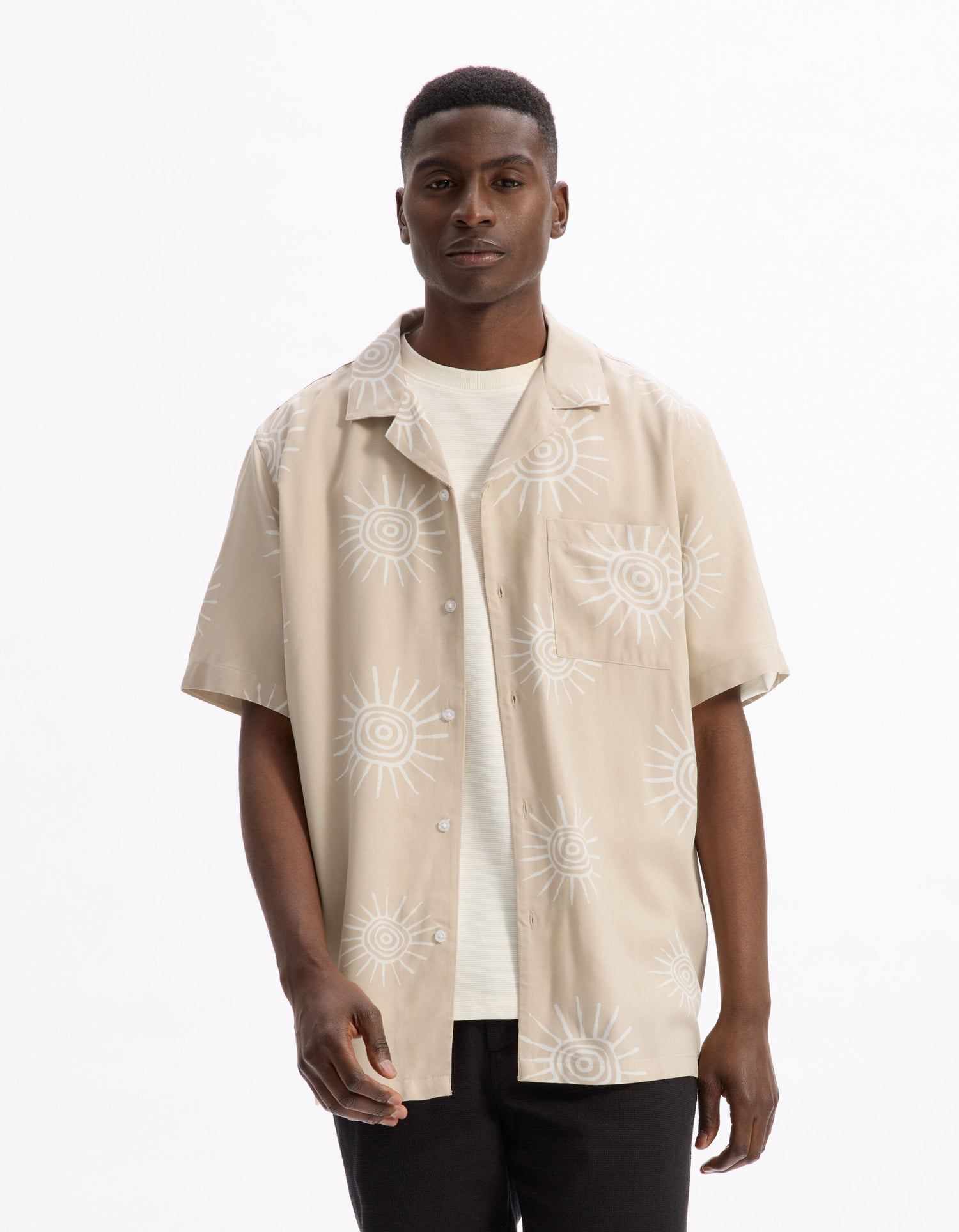 Celio_Beige 100% Viscose Sunburst Print Shirt_LASUNY_BEIGE_02