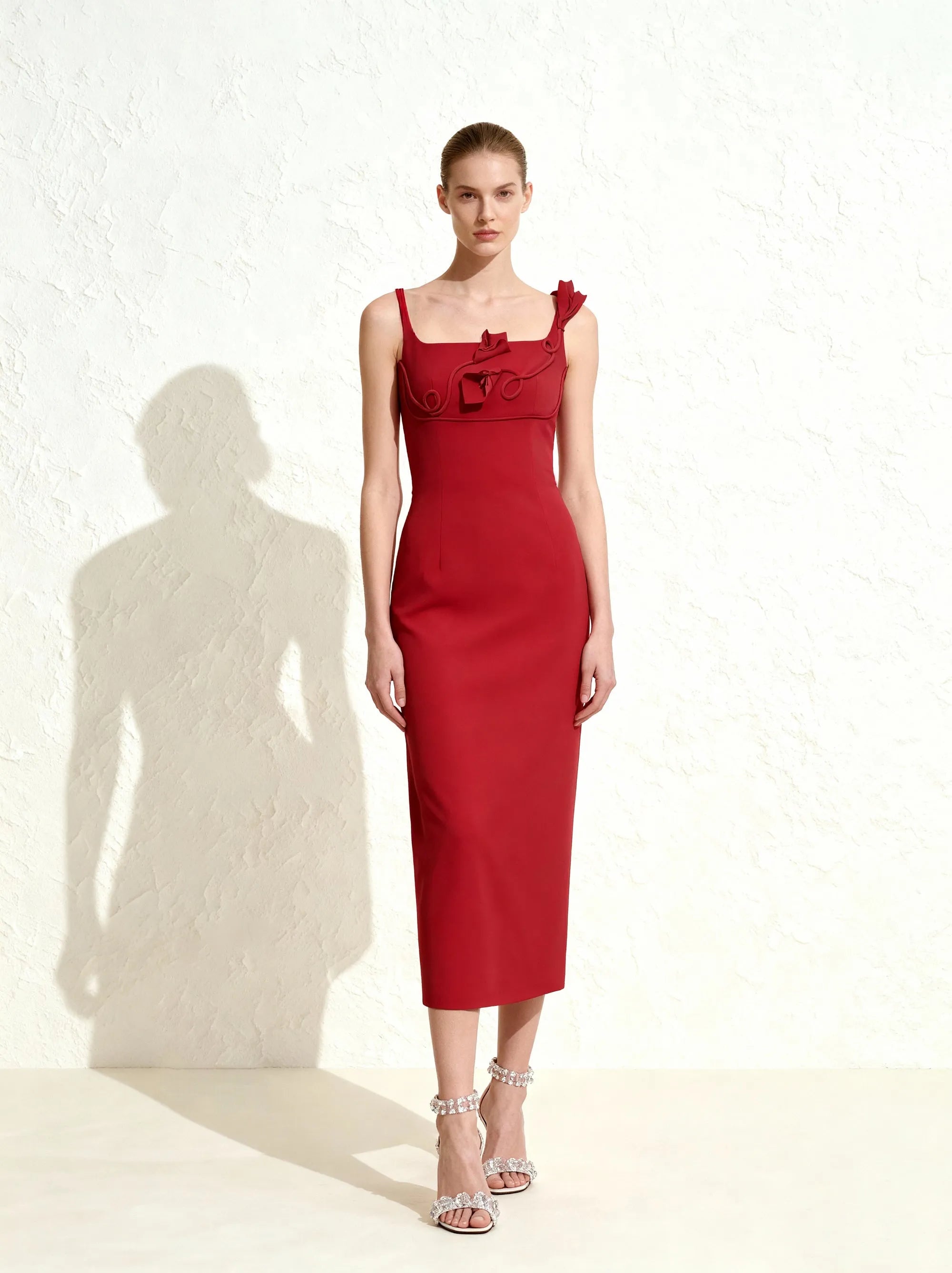 JW PEI_Red_3D Floral AppliquŽ Square-Neck Sheath Midaxi Dress_LDS233-4_Red_01