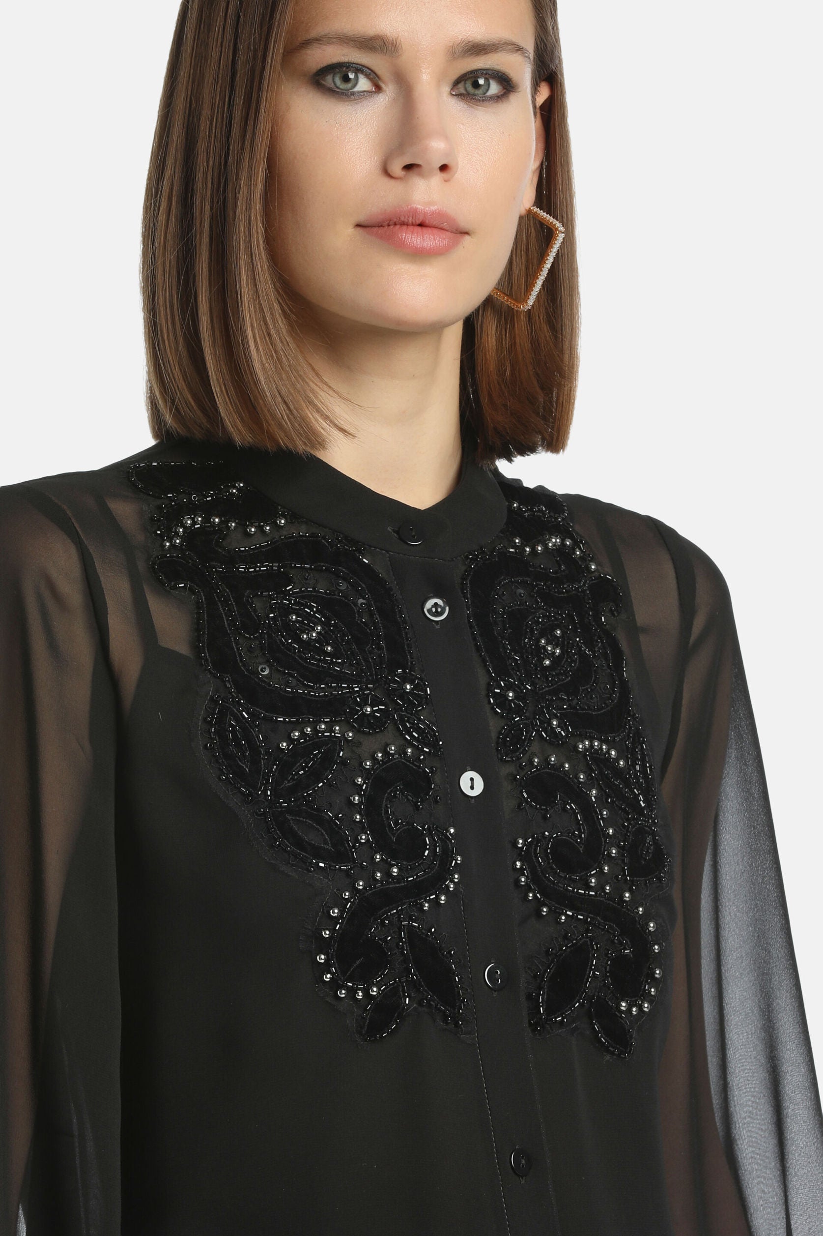 Luisa Spagnoli_Nero_Leonide - Silk Blouse with Inlays_LEONIDE_0101_03