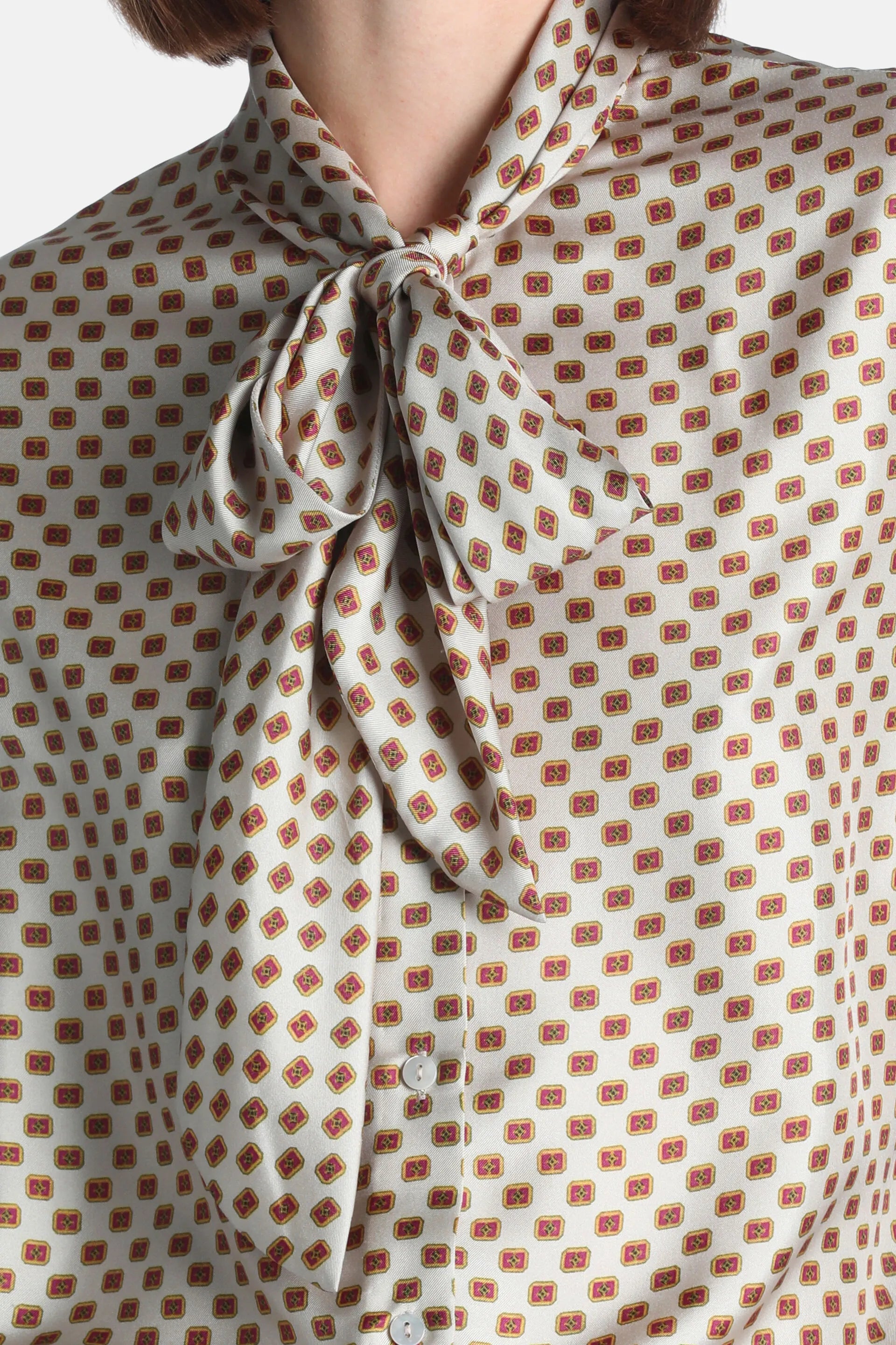 Luisa Spagnoli Var Fondo Crema Women Linosa - Silk Shirt with Lavalli�re SKU: LINOSA_3286 Image 03