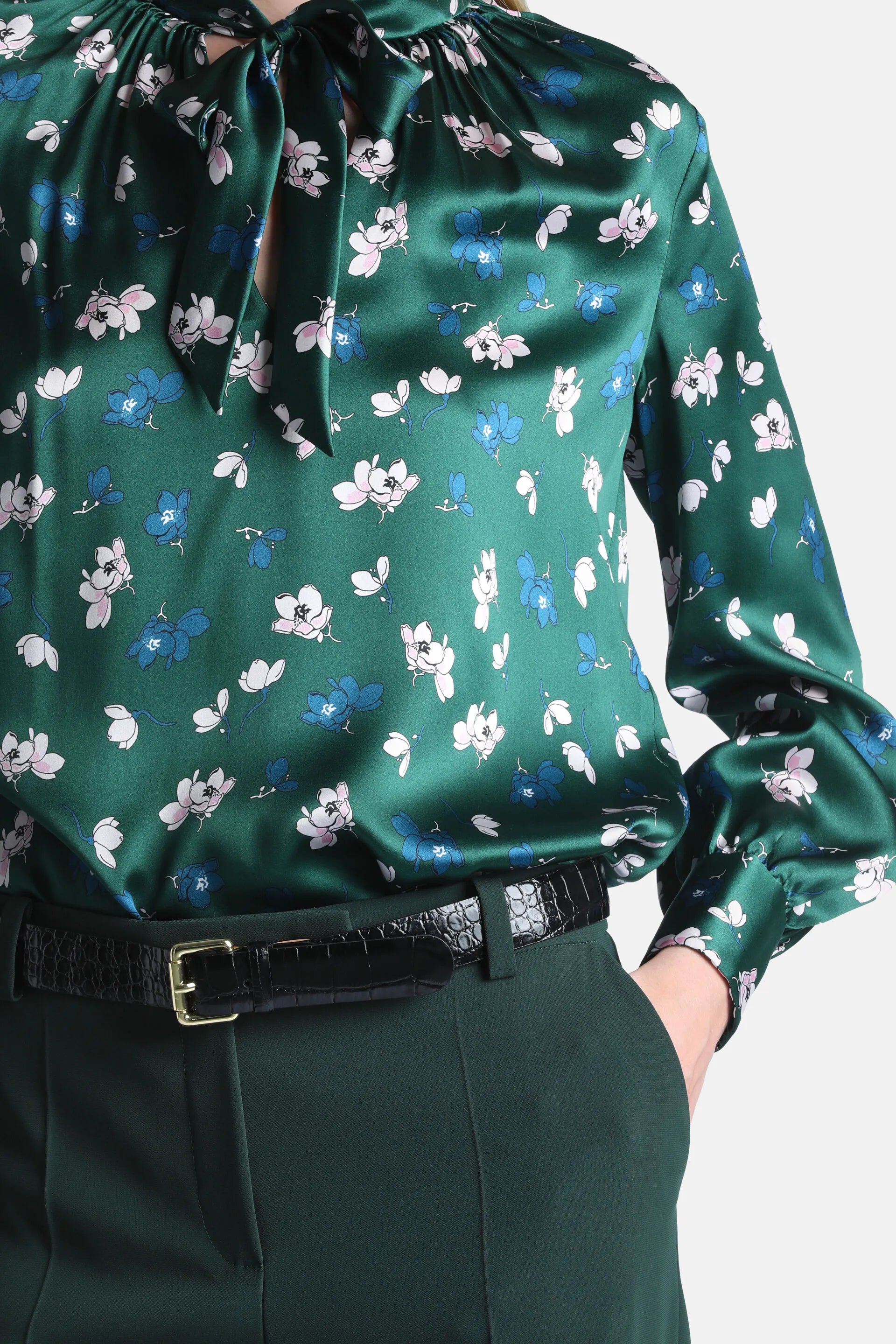 Luisa Spagnoli Var Fondo Verde Women Lisella - Floral-Printed Silk Blouse SKU: LISELLA_4614 Image 04