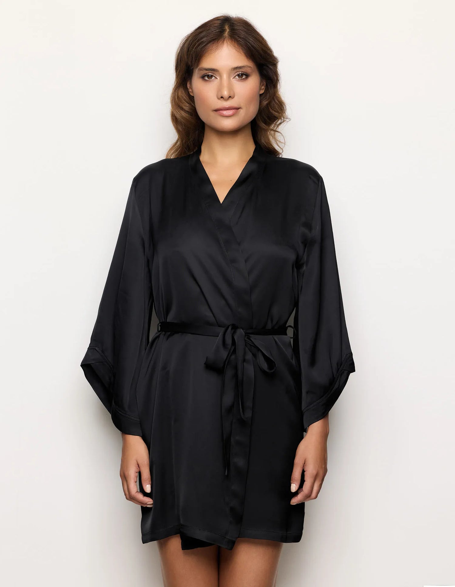 Yamamay_Black_Short Viscose Satin Kimono Ð Satin Dream_LKID183001_072_02