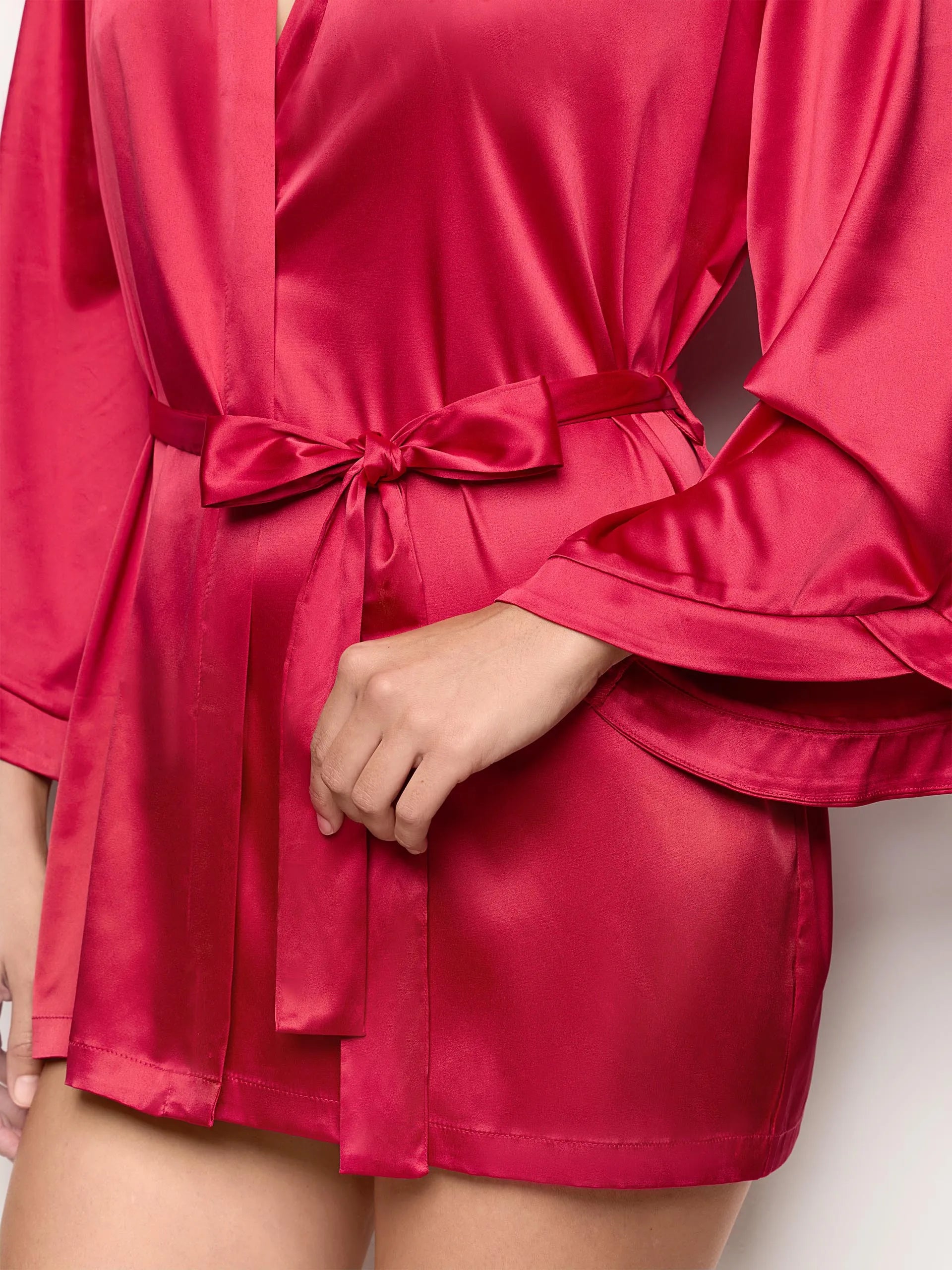 Yamamay_Ruby Red_Jolly Red Satin Kimono_LKID184001_909_02