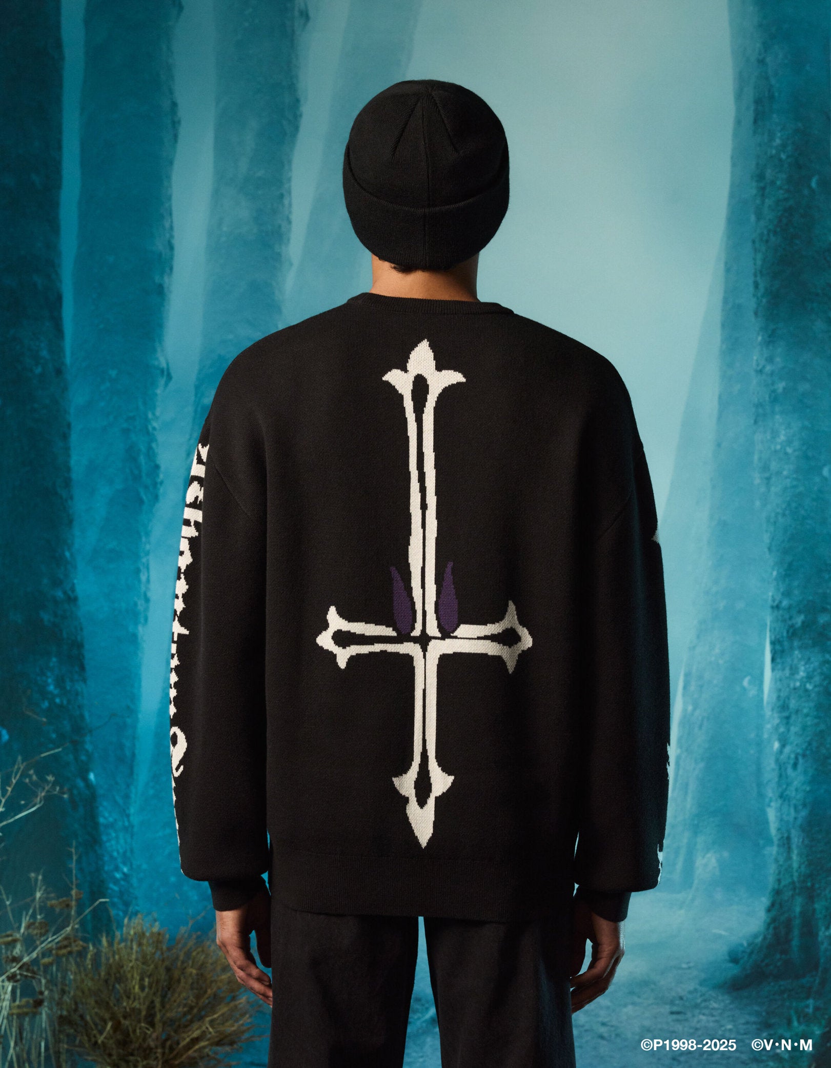 Celio_Hunter X Hunter Black Sweater_LLEHXHPUL_BLACK_03