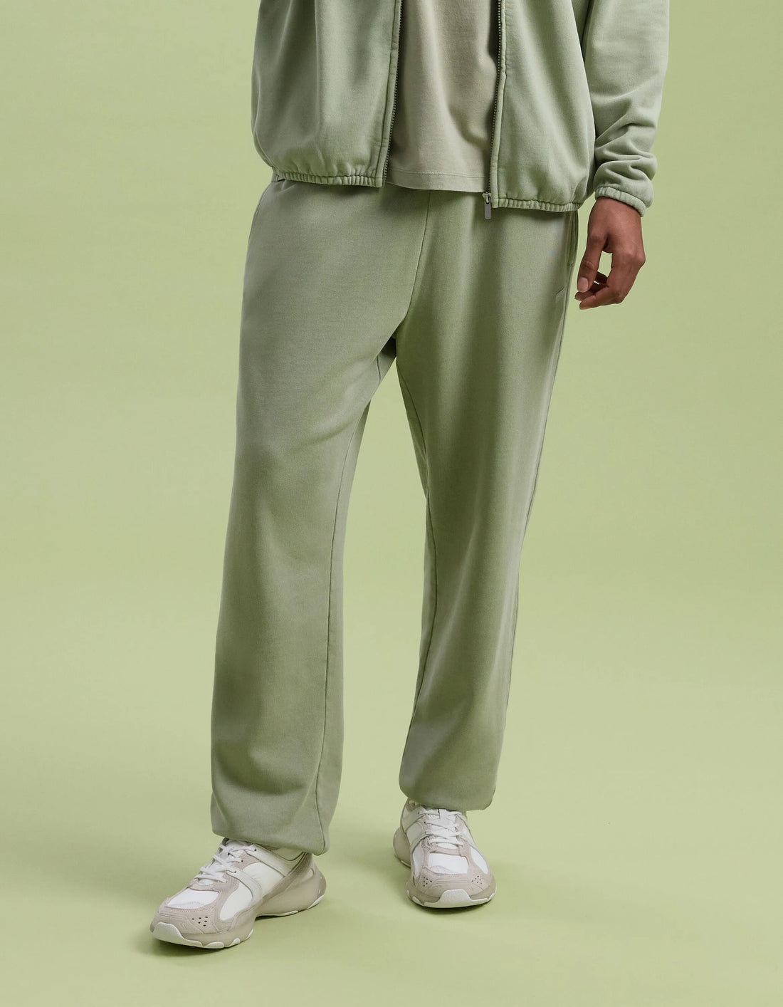 Celio_Green_Pantone_LMOPANJG_GREEN_06