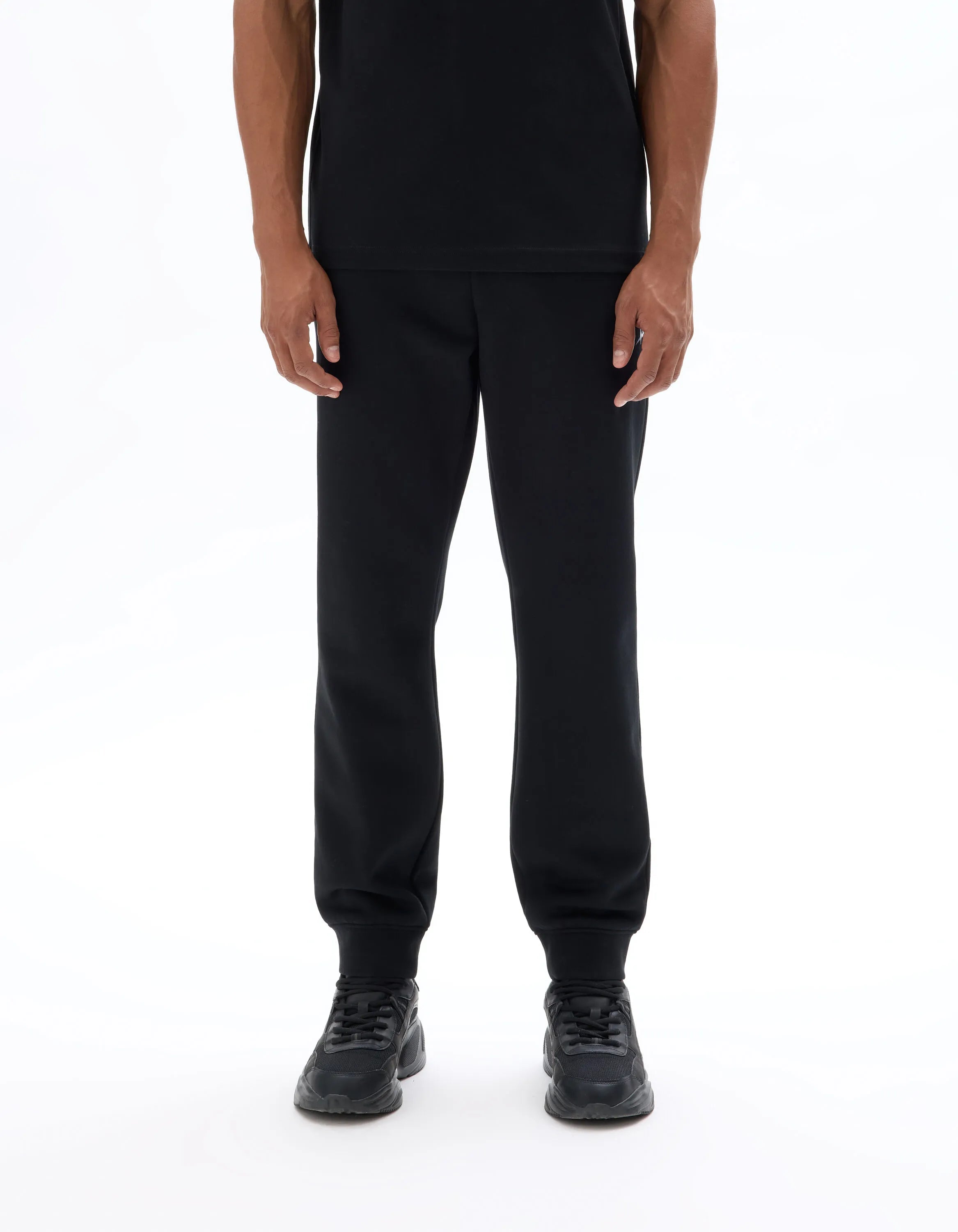 Celio_Black_WWE Jogging Pants_LMOWWE3_BLACK_02