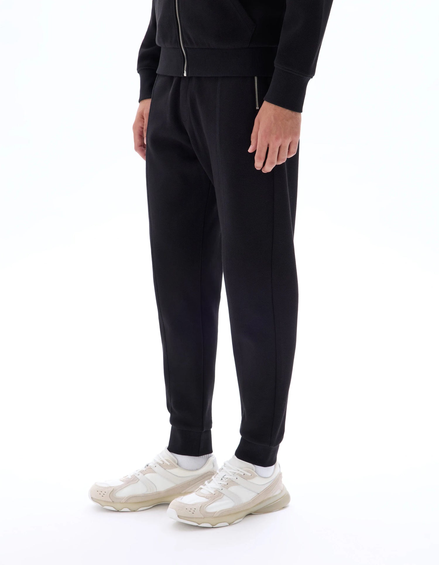 Celio_Black_Regular PiquŽ Knit Jogging Pants_LOPIQUET_BLACK_04