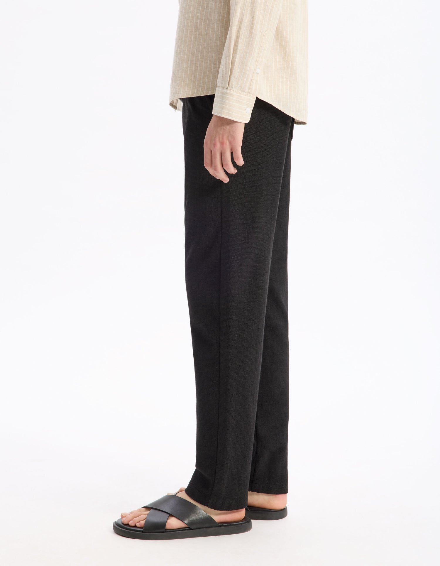 Celio_Black Loose Pants Cotton Blend_LOPLEIN_BLACK_04