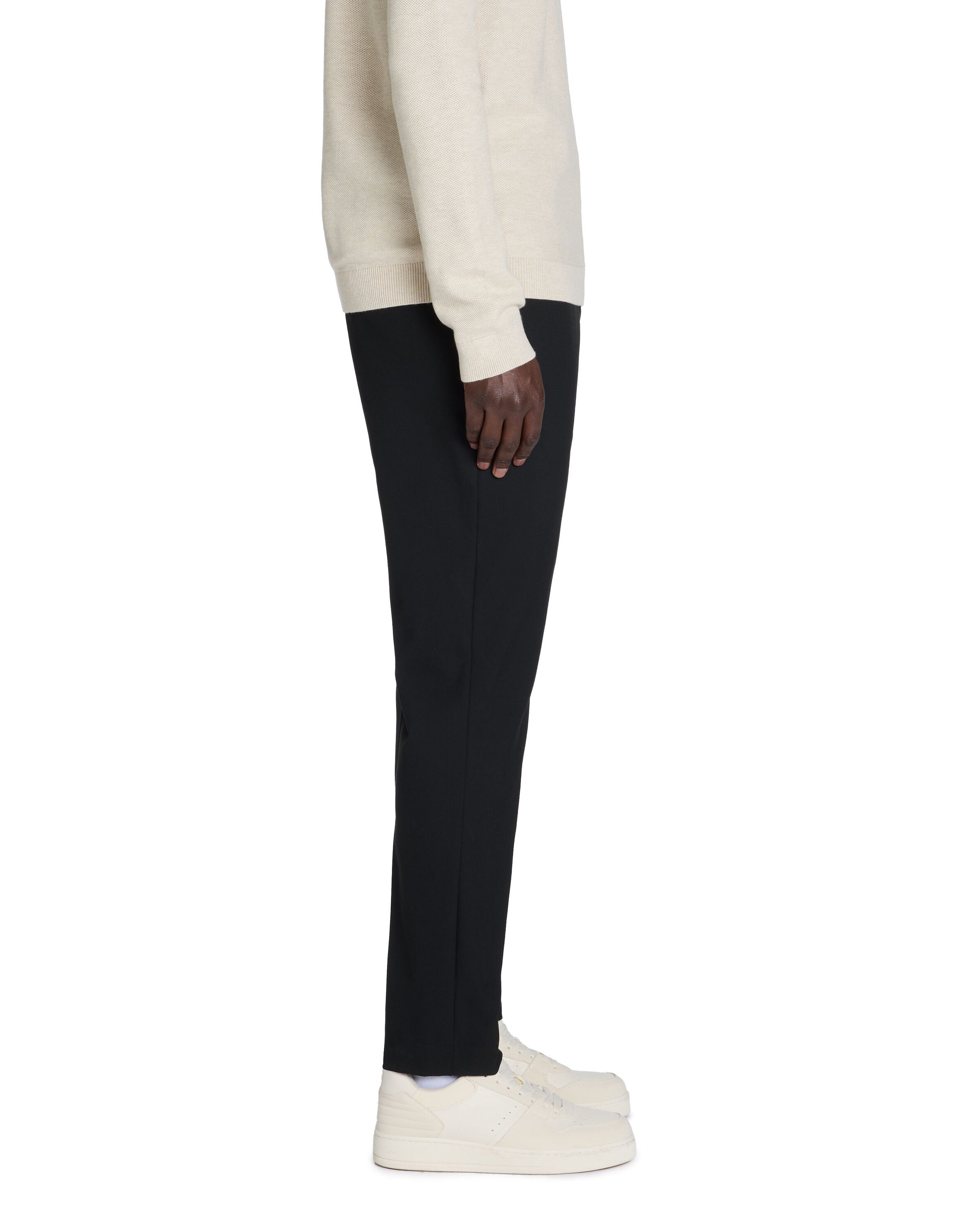 Celio_Black Straight Stretch Chinos_LOTRAVELL_BLACK_04