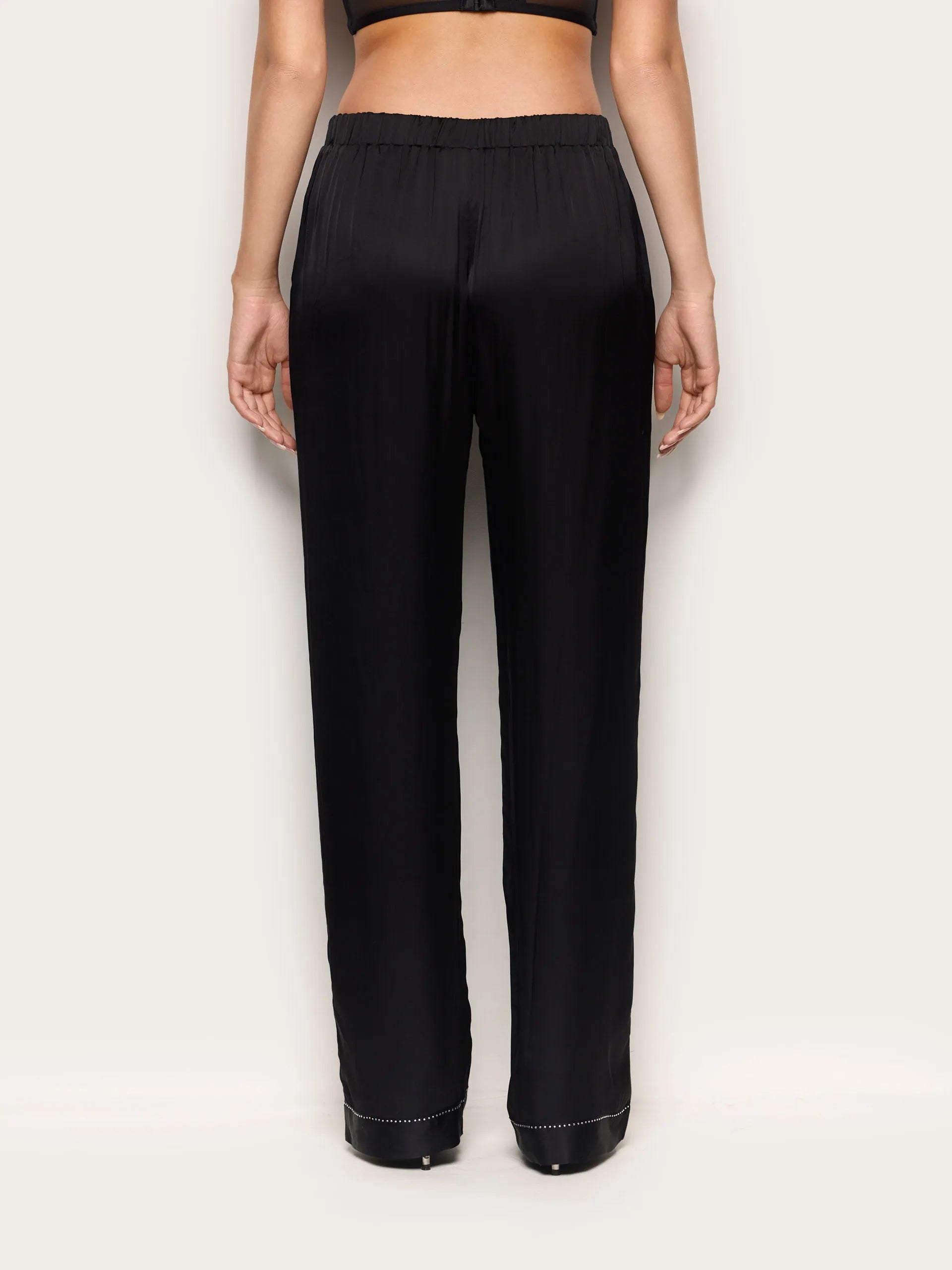 Yamamay_Black_Viscose Satin Pants with Rhinestone Details Bright Satin_LPBD184001_072_05