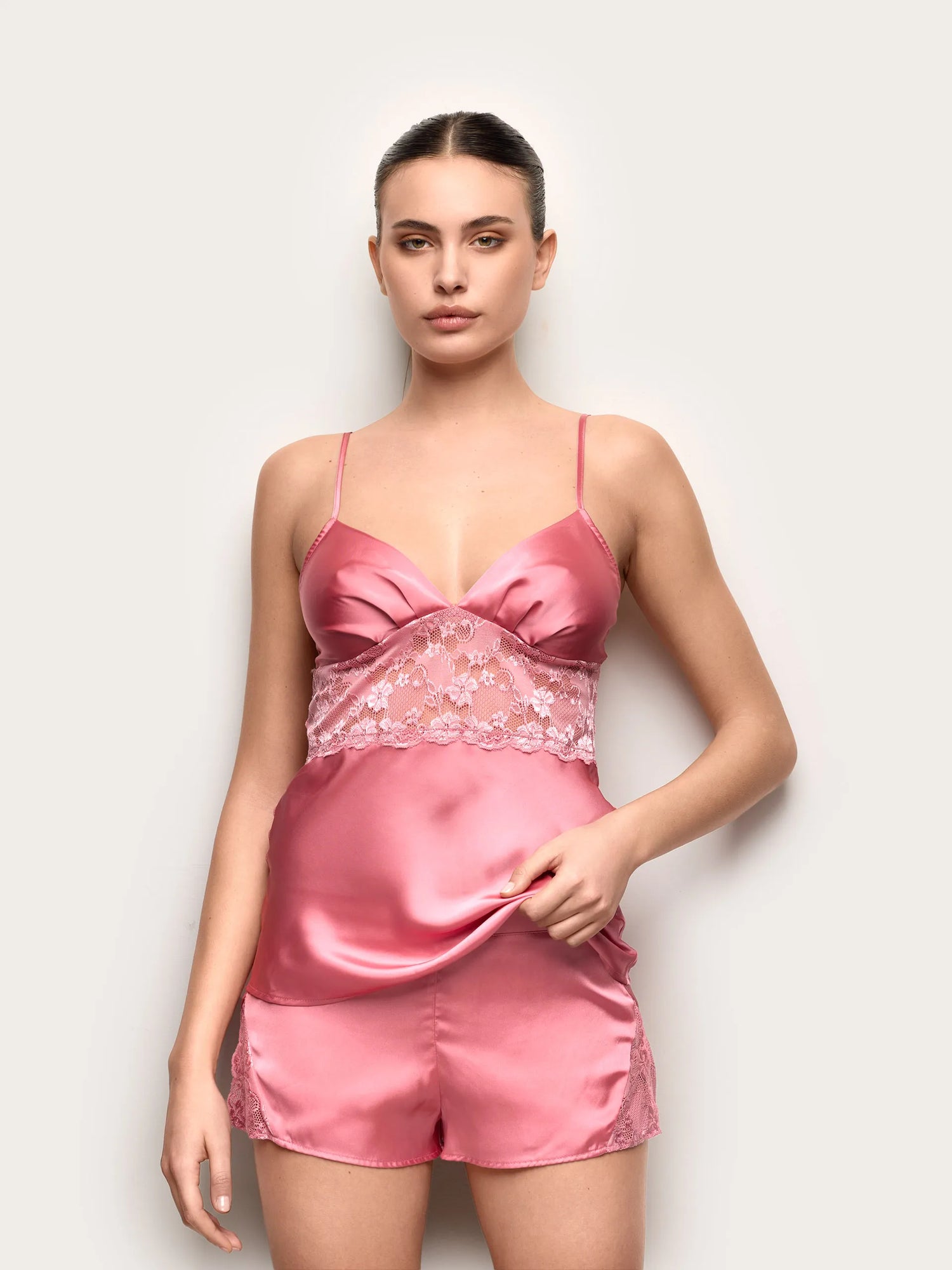 Yamamay_Candy Pink_Satin and Lace Culottes - Primula Color_LPBD191004_086_01