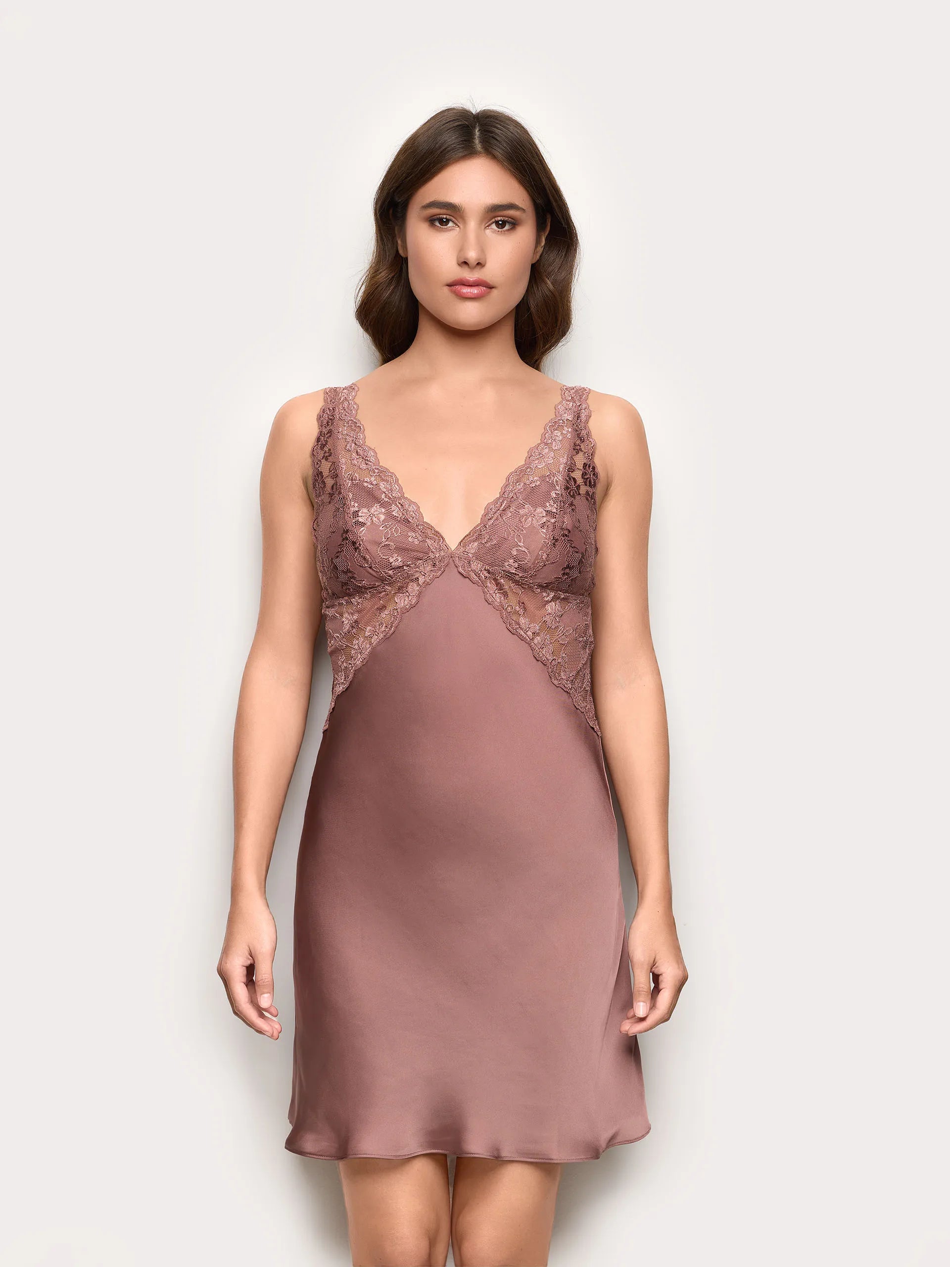 Yamamay_Dark Mauve_Satin Chemise - Primula Color_LSOD191002_063_02