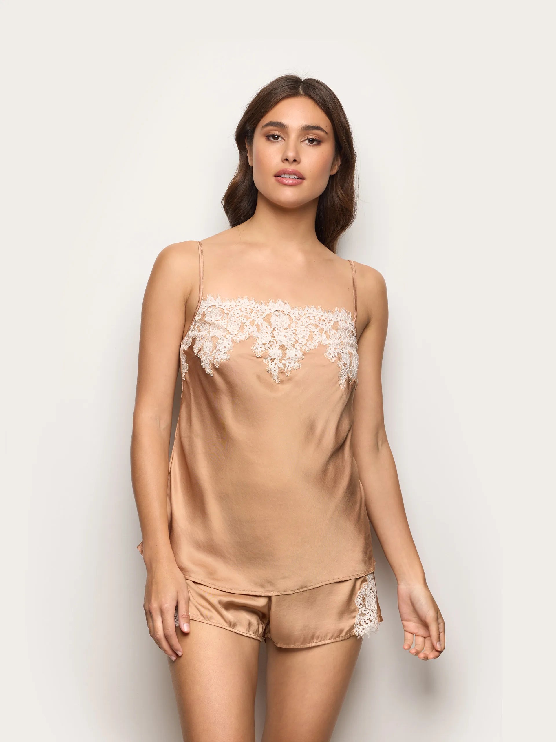 Yamamay_Skin_Top and Shorts - Chantilly_LTCD191001_075_01